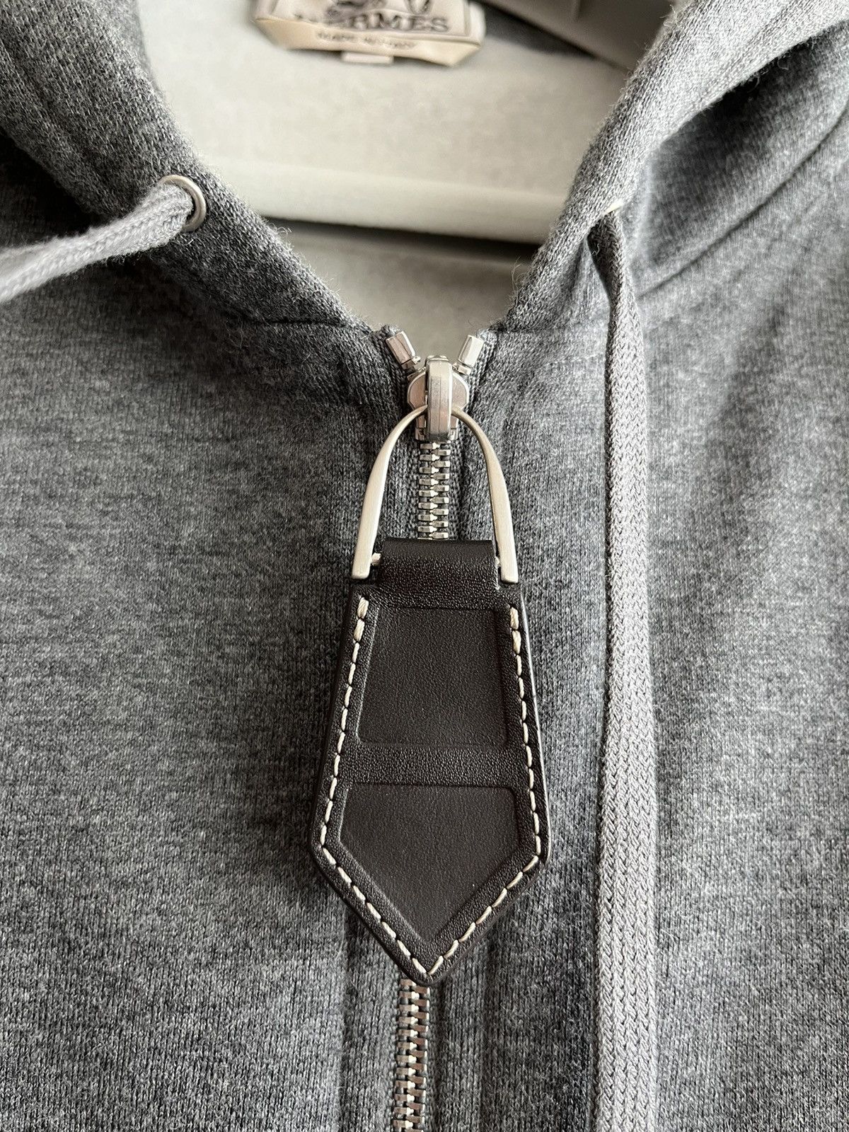 Hermes Super Runway Brand New Cashmere and Leather Hooded Sweater Size US L / EU 52-54 / 3 - 4 Thumbnail
