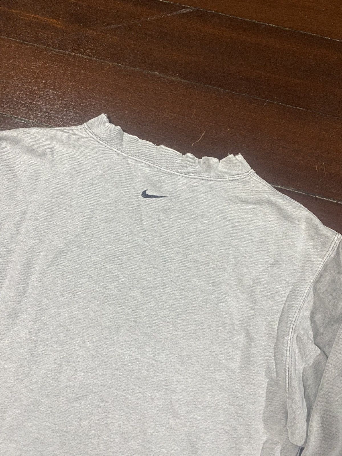 Nike VINTAGE NIKE block reproduction SWEATSHIRT distressed Size US S / EU 44-46 / 1 - 9 Thumbnail