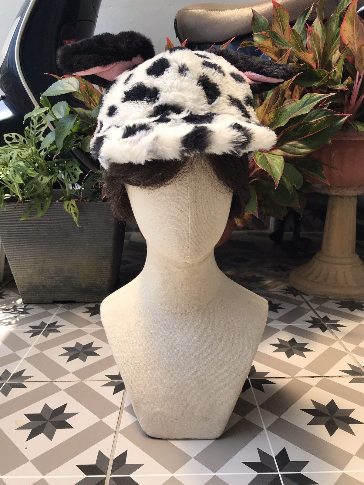 Disney × Japanese Brand AUTHENTIC 101 DALMATIAN FULL FAUX FUR CAP HAT Size ONE SIZE - 11 Thumbnail