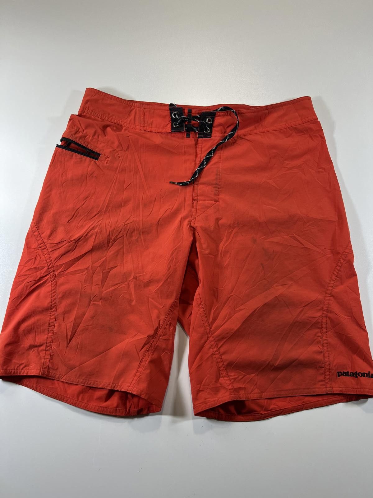 Patagonia Vintage Patagonia Men's Red Board Shorts Size 32 Size US 32 / EU 48 - 1 Thumbnail