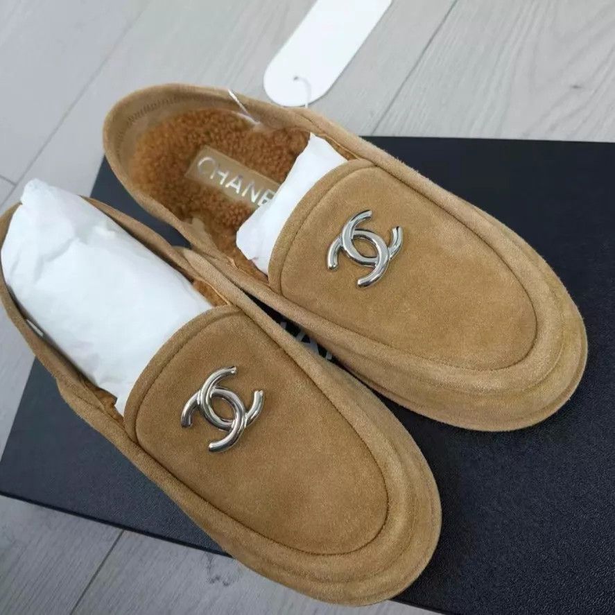 Chanel Chanel Women's 36 Shoes Size US 5.5 / IT 35.5 - 1 Thumbnail