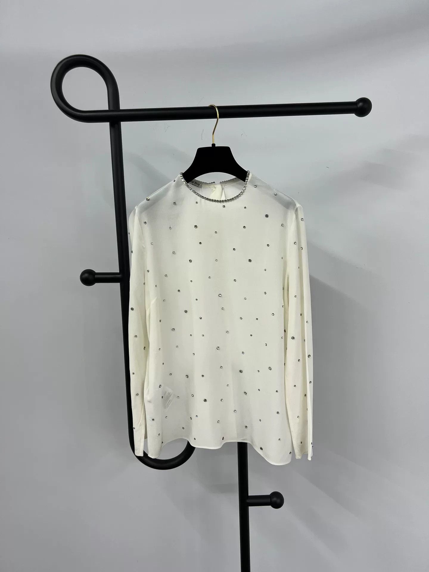Miu Miu MiuMiu White Silk Crystal Top Size S / US 4 / IT 40 - 1 Thumbnail