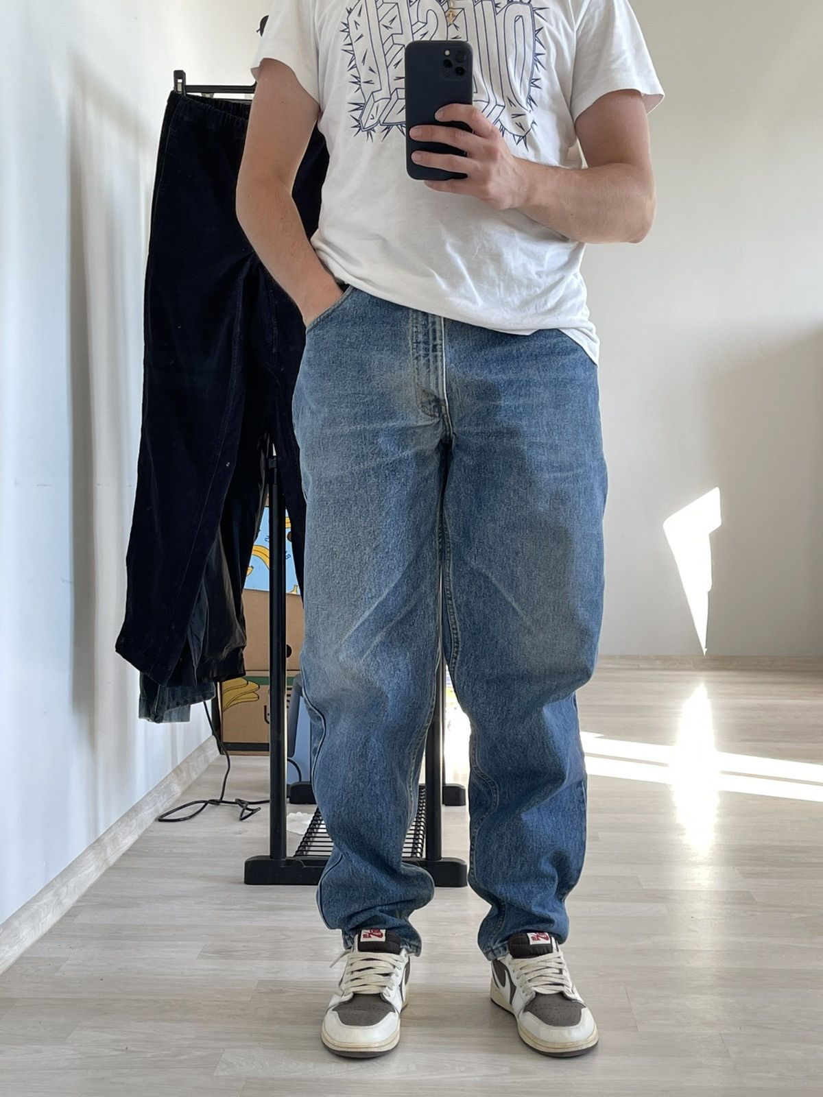 Levi's Vintage Levi's 560 Loose Fit Tapered Leg Wide Baggy Jeans Size US 36 / EU 52 - 15 Thumbnail