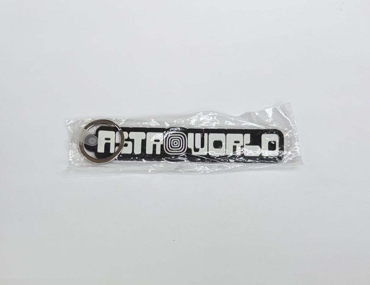 Travis Scott Travis Scott Astro World Keychain Size ONE SIZE - 1 Preview