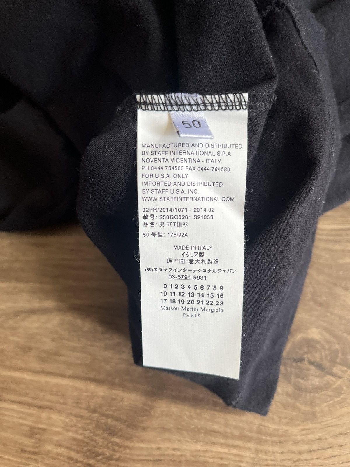 Maison Margiela Maison Margiela Painted Shoulder T-Shirt Black Size 50 Size US L / EU 52-54 / 3 - 8 Thumbnail