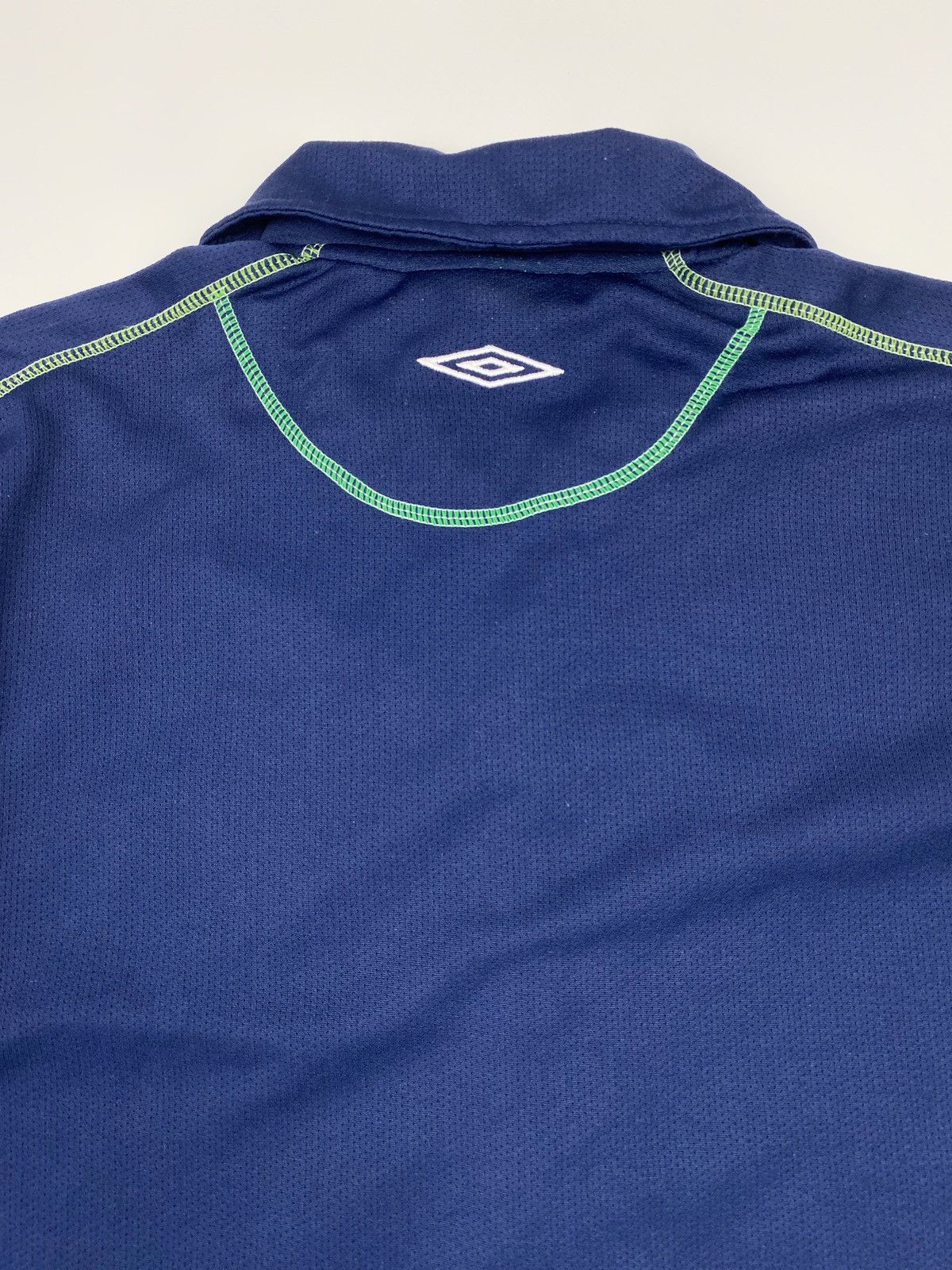 Umbro 2003/04 Ireland Team Button Up Football Leisure Jersey Size US S / EU 44-46 / 1 - 7 Thumbnail