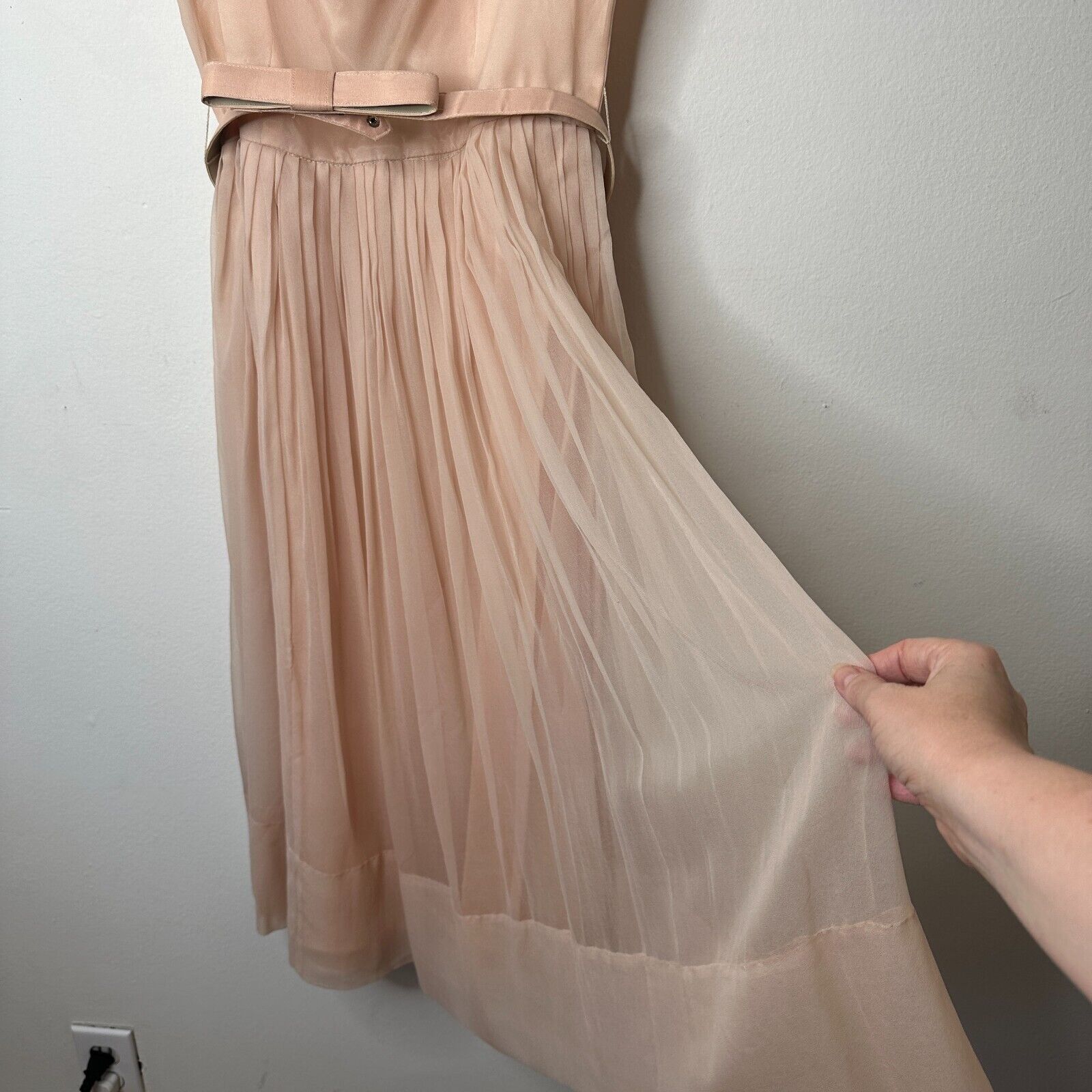 Vintage Vintage Sz 15 Peach Chiffon Pleated Belted Dress Drape Neck Size L / US 10 / IT 46 - 3 Thumbnail