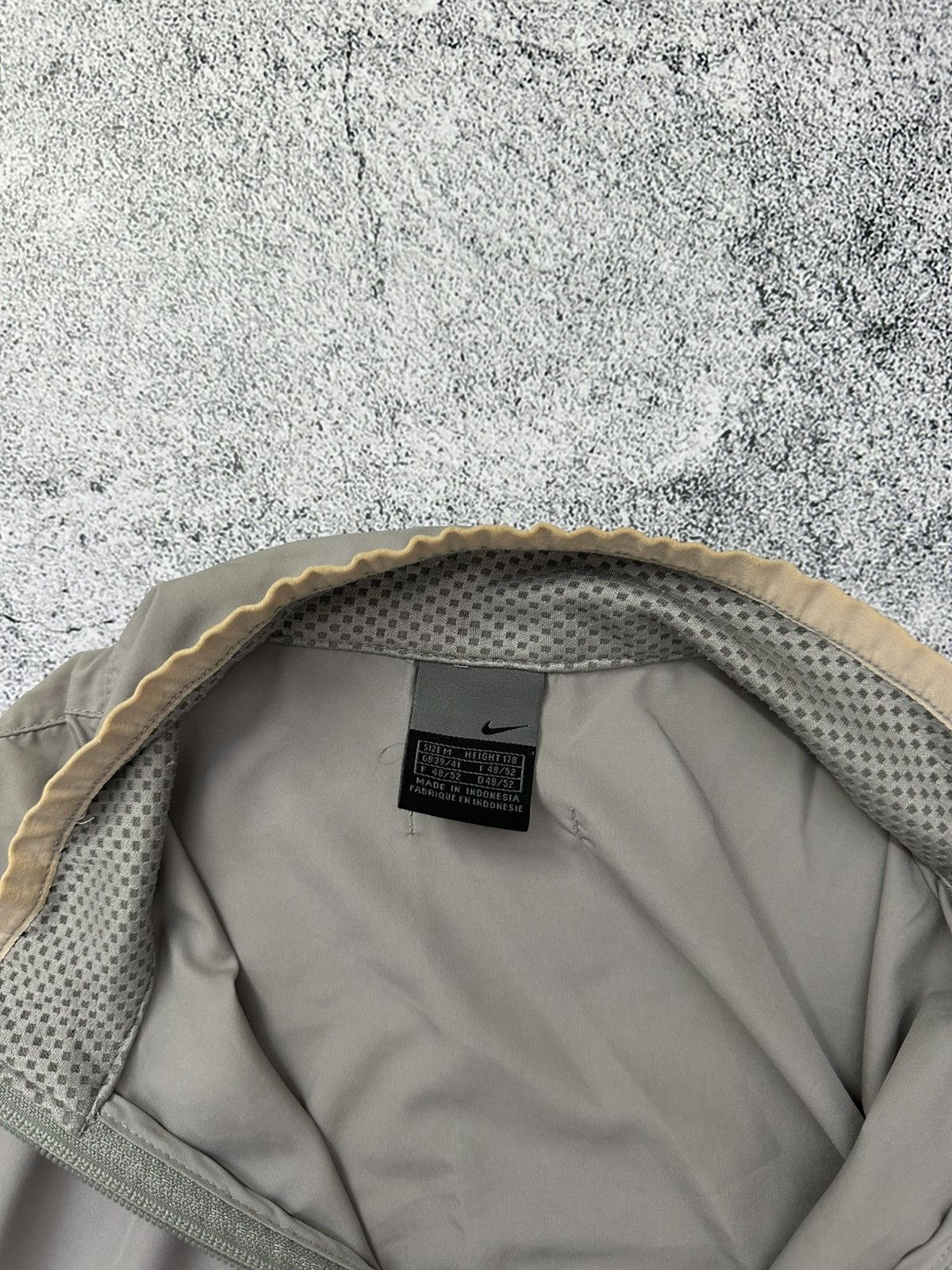 Nike Vintage Nike Half-Zip Nylon Light Jacket Neck Logo Size US L / EU 52-54 / 3 - 8 Thumbnail