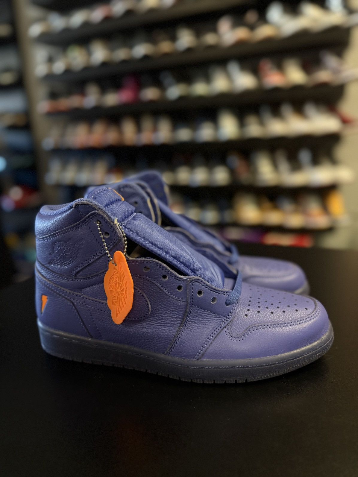 Jordan Brand × Nike Size 9.5 - Jordan 1 Retro High OG G8RD Gatorade 2017 Size US 9.5 / EU 42-43 - 3 Thumbnail