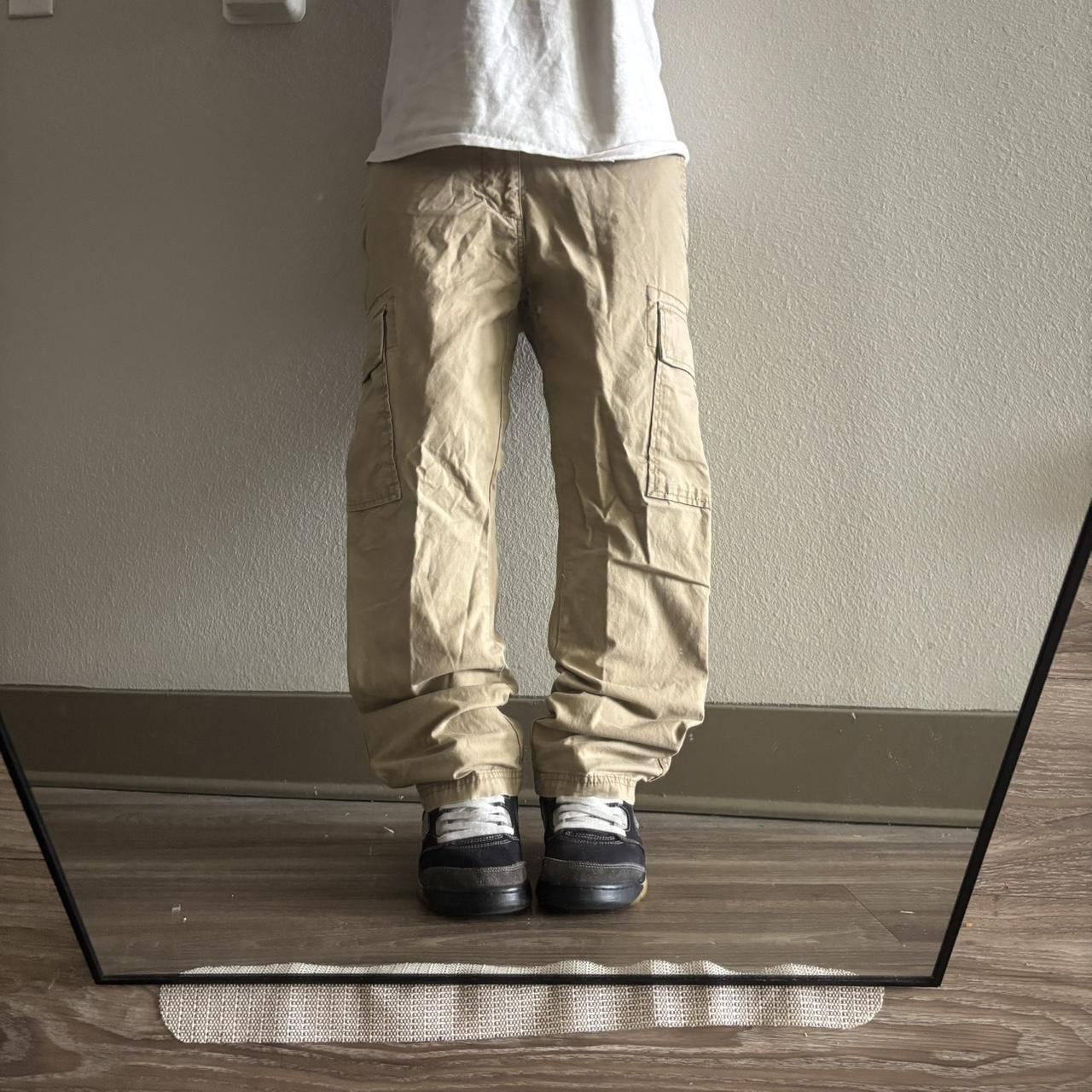 Vintage Crazy Vintage Y2K/2000s Light Khaki Essential Cargo Pants! 34x29 Size US 34 / EU 50 - 1 Thumbnail