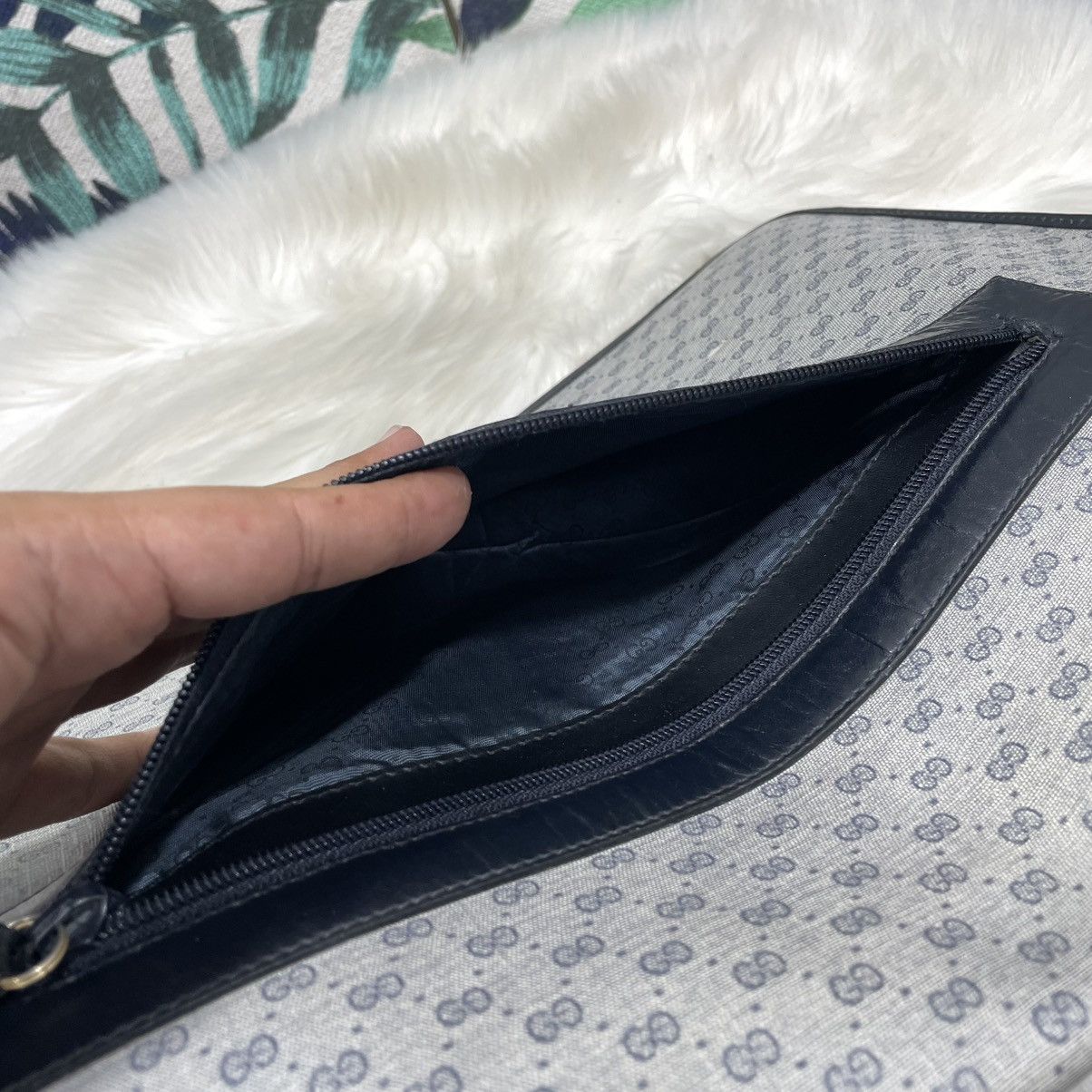 Gucci Authentic Vtg. GUCCI Large Portfolio Clutch Bag Size ONE SIZE - 15 Thumbnail