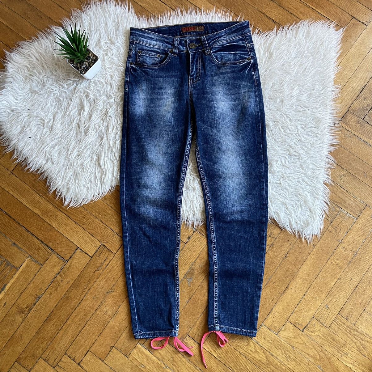 Diesel × Japanese Brand × Vintage 📌 Crazy Diesel Boyfriend Metal Logo Denim Jeans Size 26" / US 2 / IT 38 - 2 Thumbnail