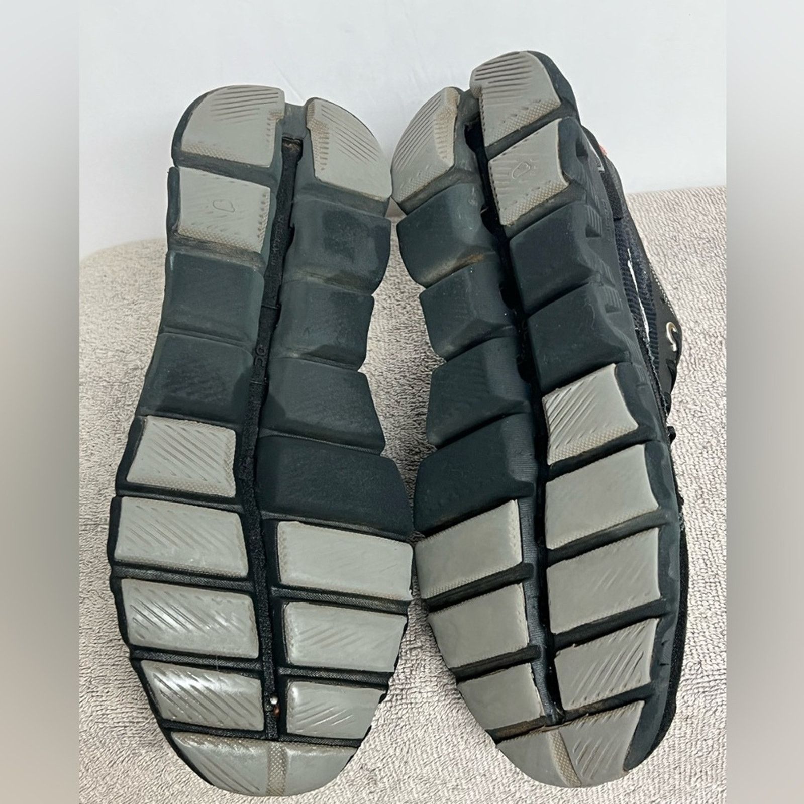 On On Cloud Shoes Women's Size 8 Black Cloud X Lace Up Running Size US 8 / IT 38 - 7 Thumbnail