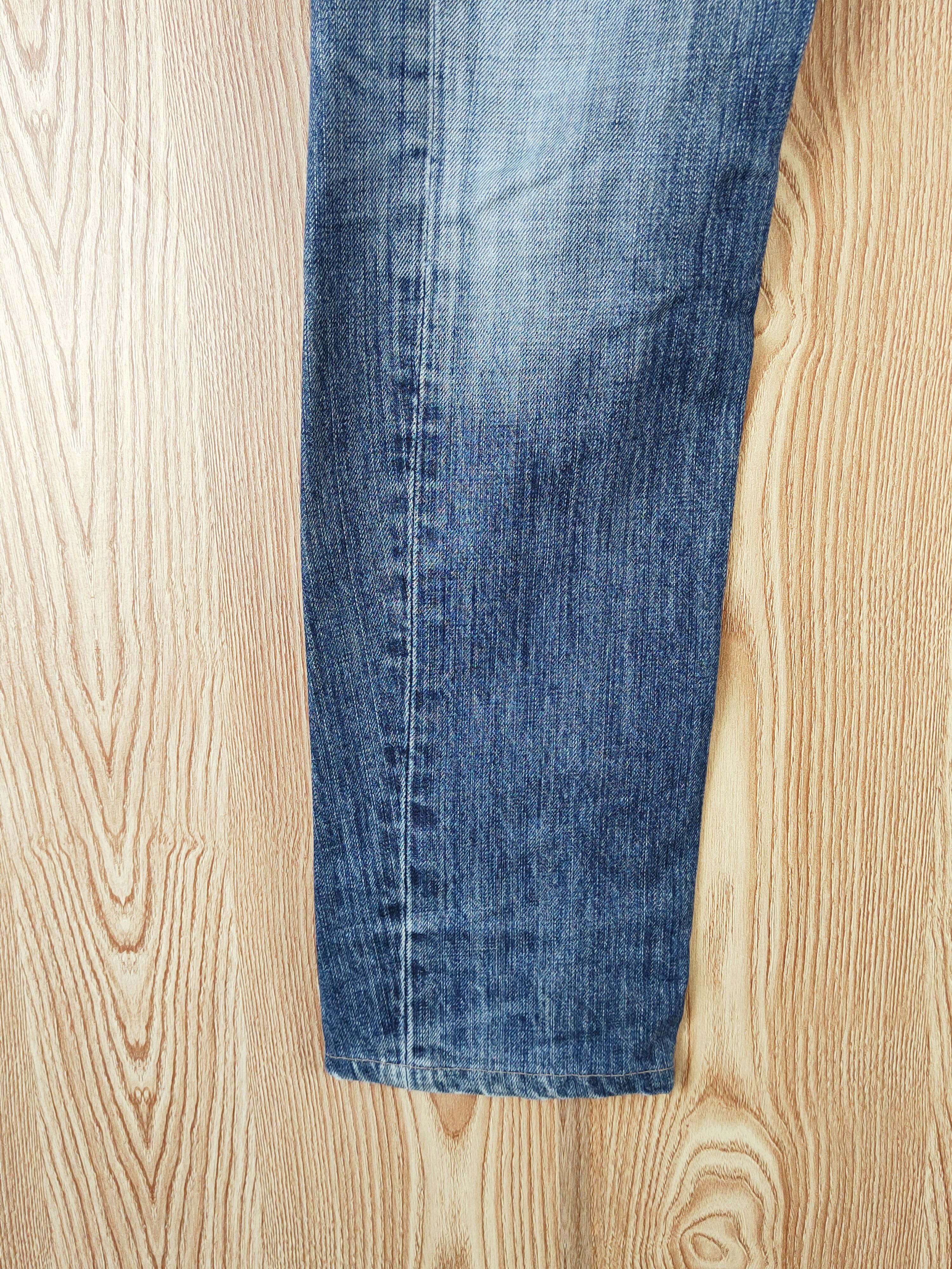 Levi's Levi's Dark Blue Distressed Ripped Jeans #W654 Size US 29 - 4 Thumbnail