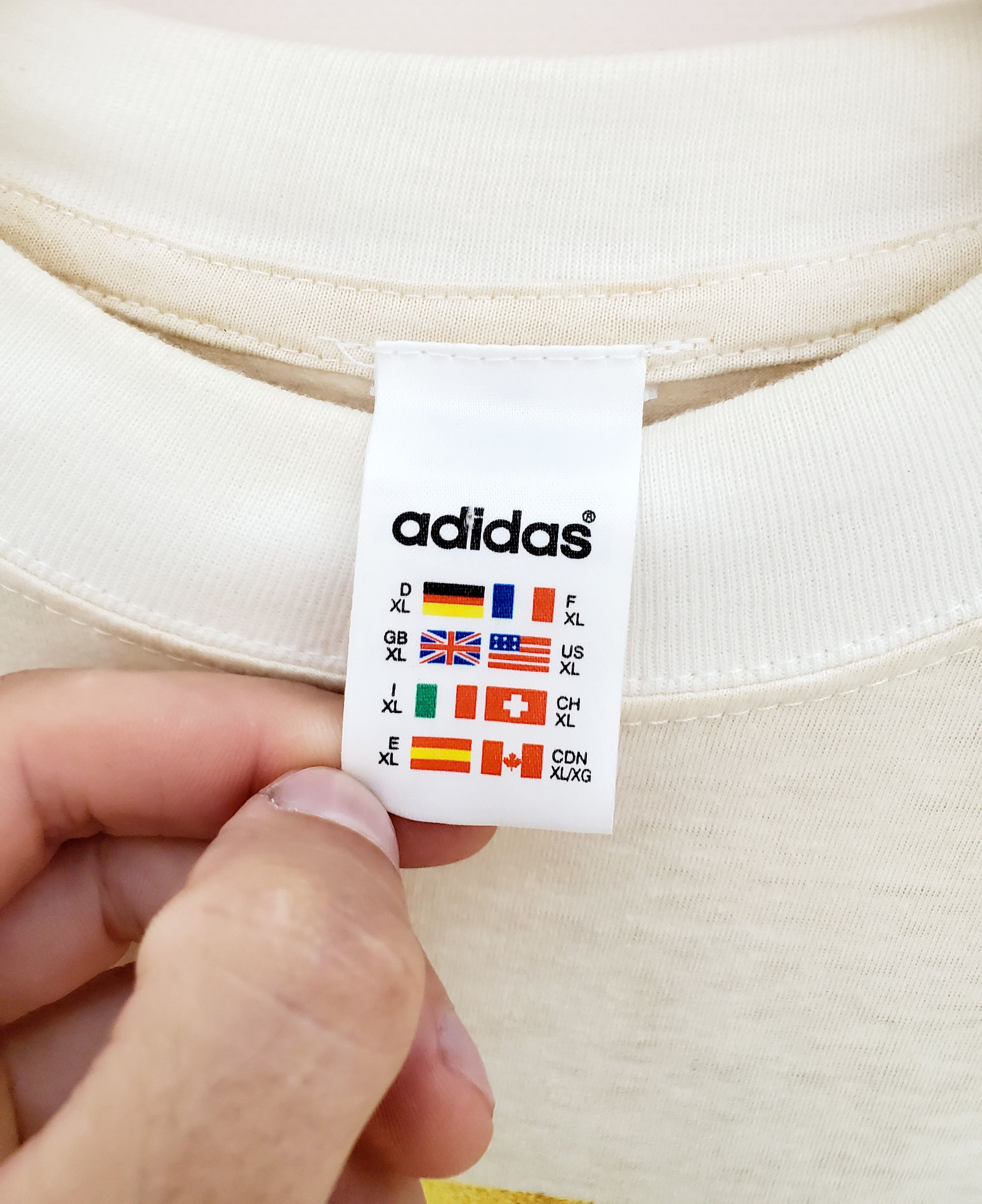 Adidas France Vintage Adidas Champion du monde FIFA World Cup 98 Xl Size US XL / EU 56 / 4 - 6 Thumbnail