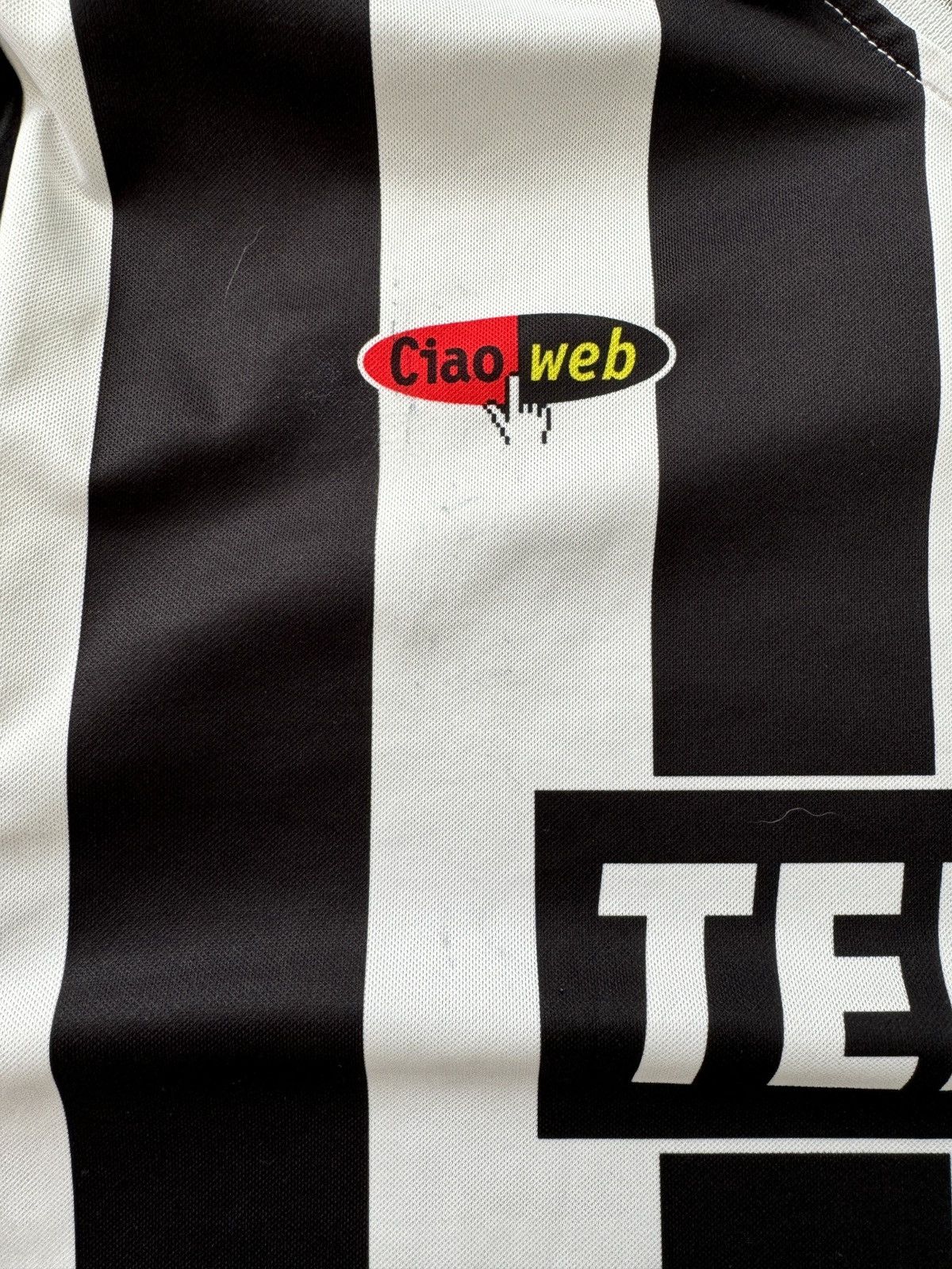 Vintage Vintage Lotto Juventus 2000/2001 Home Jersey T-Shirt Size US L / EU 52-54 / 3 - 5 Thumbnail