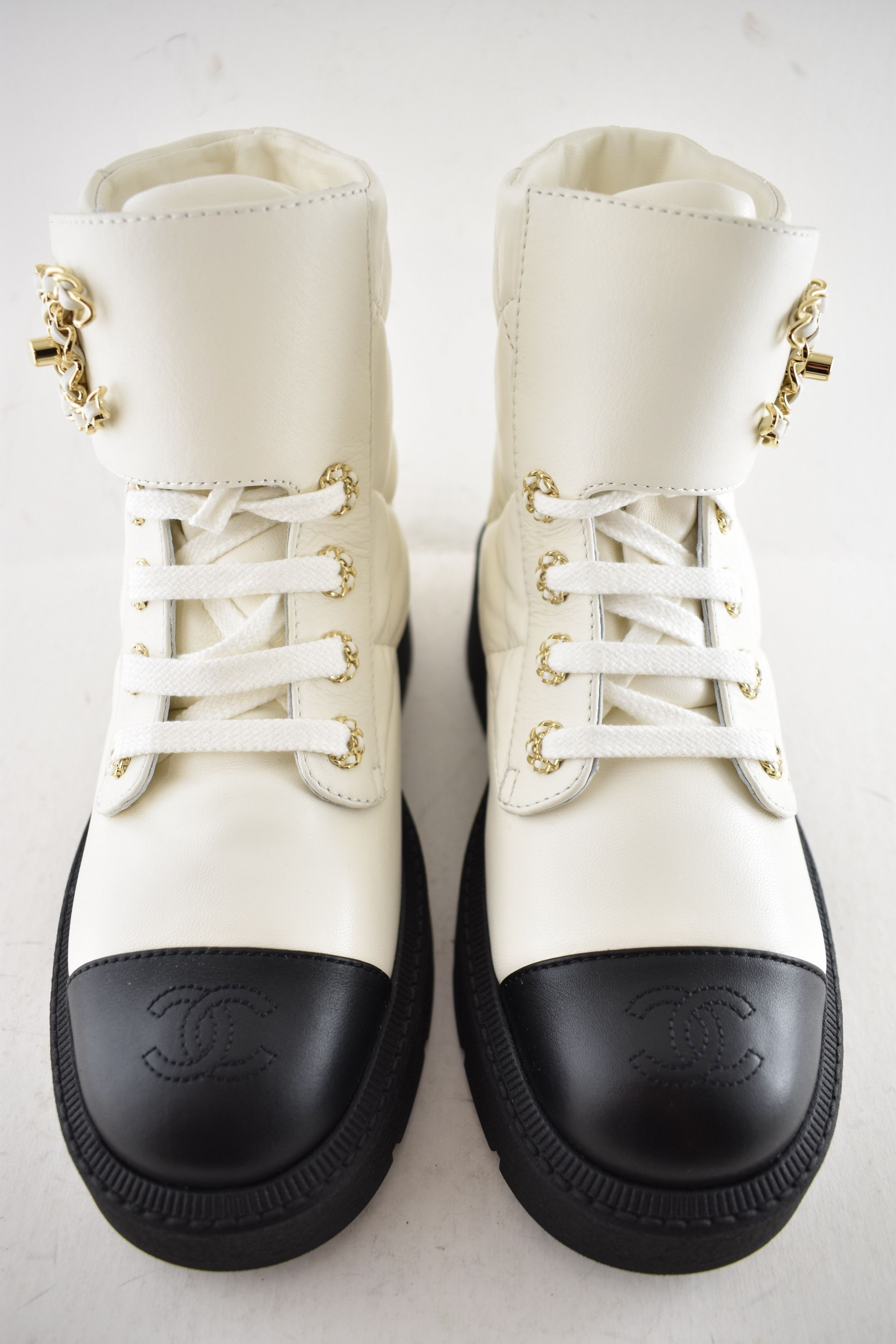 Chanel Chanel 24B CC Combat Black Platform Ankle Short Boots 37c Size US 7 / IT 37 - 15 Thumbnail