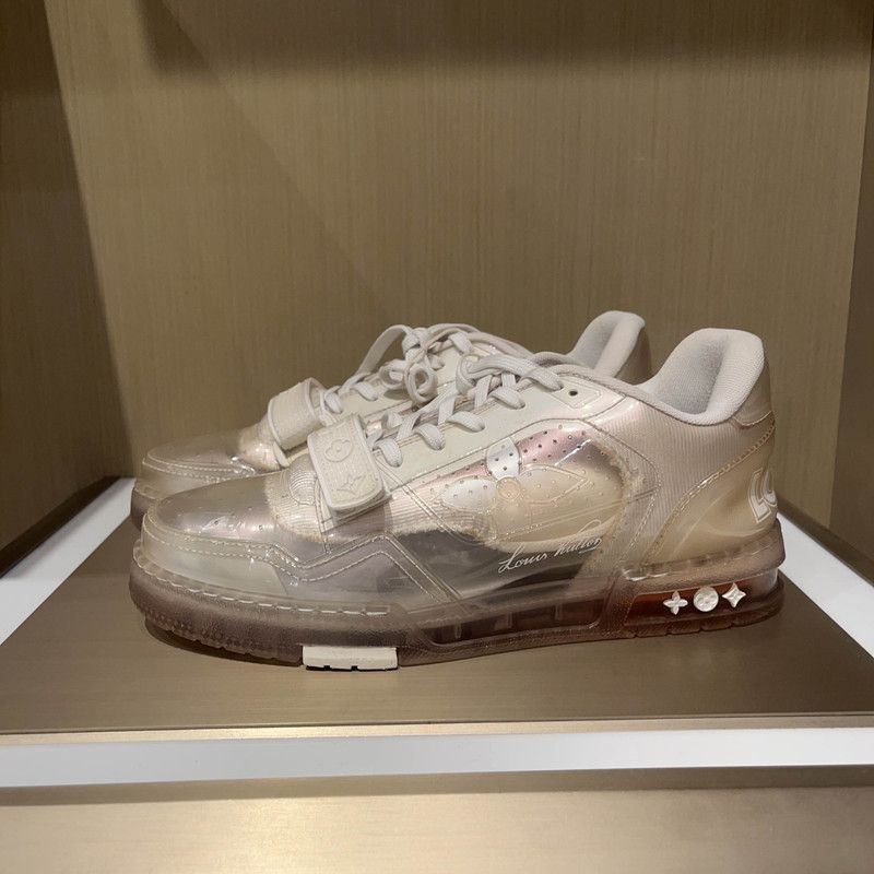 Louis Vuitton Louis Vuitton Stylish Transparent Logo Sneakers for