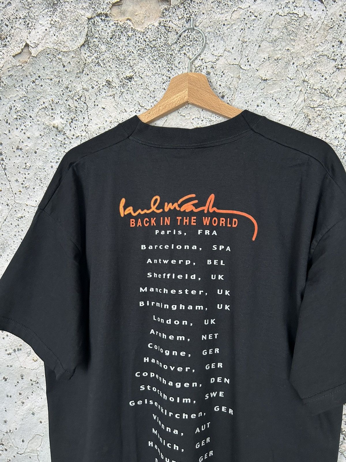 Band Tees Vintage Paul McCartney Back In The World Tour Rock Art Size US XL / EU 56 / 4 - 5 Thumbnail