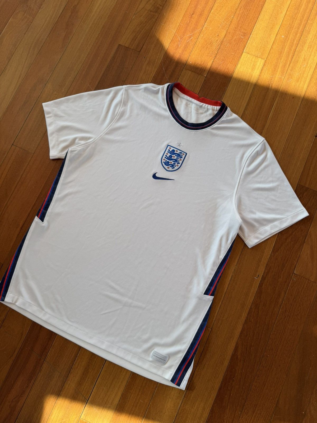 Nike Nike England 2022 White Jersey M Football Shirt Size US M / EU 48-50 / 2 - 2 Thumbnail