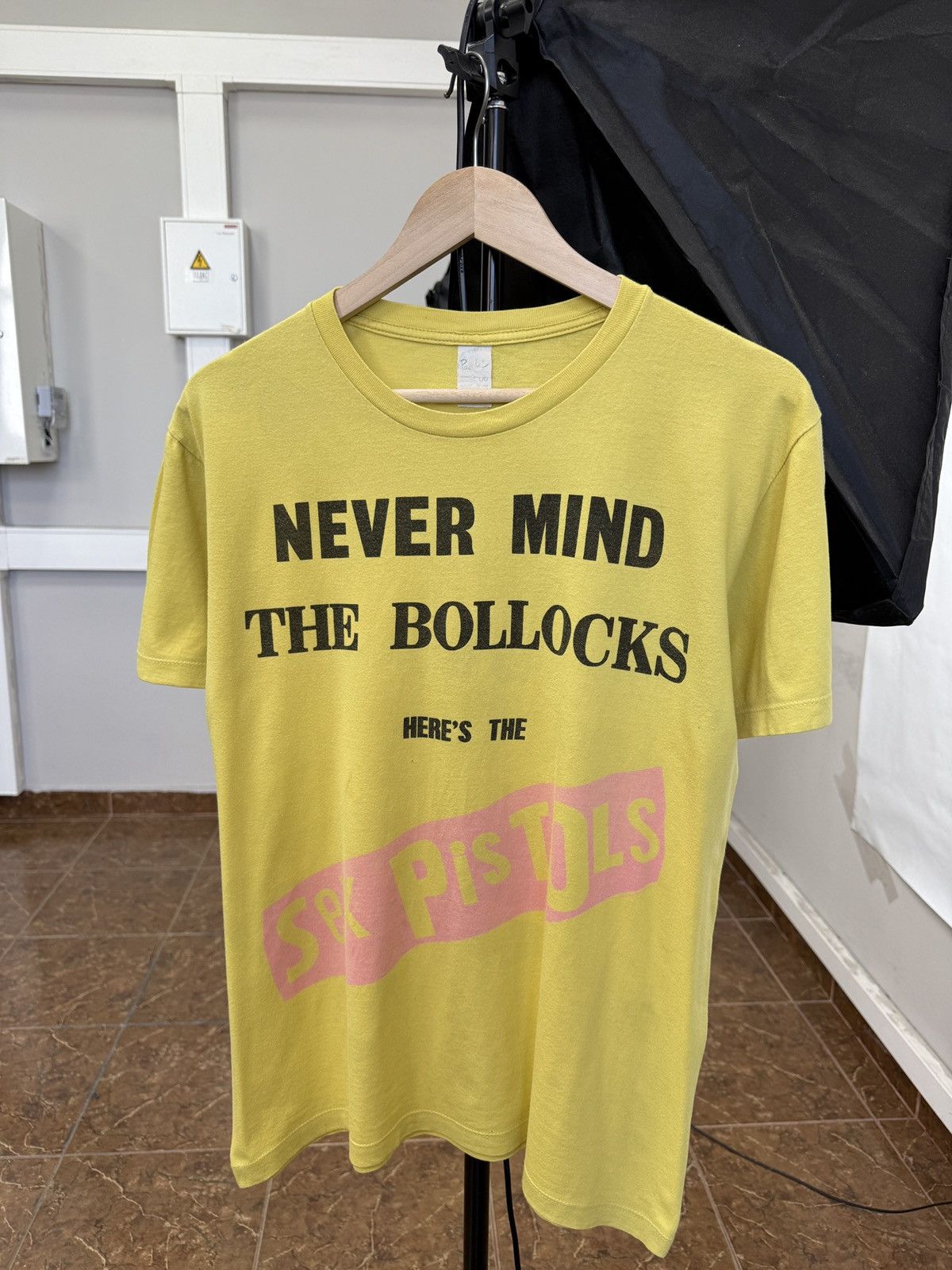 🇬🇧 Vintage Y2K Sex Pistols Never Mind The Bollocks T-Shirt