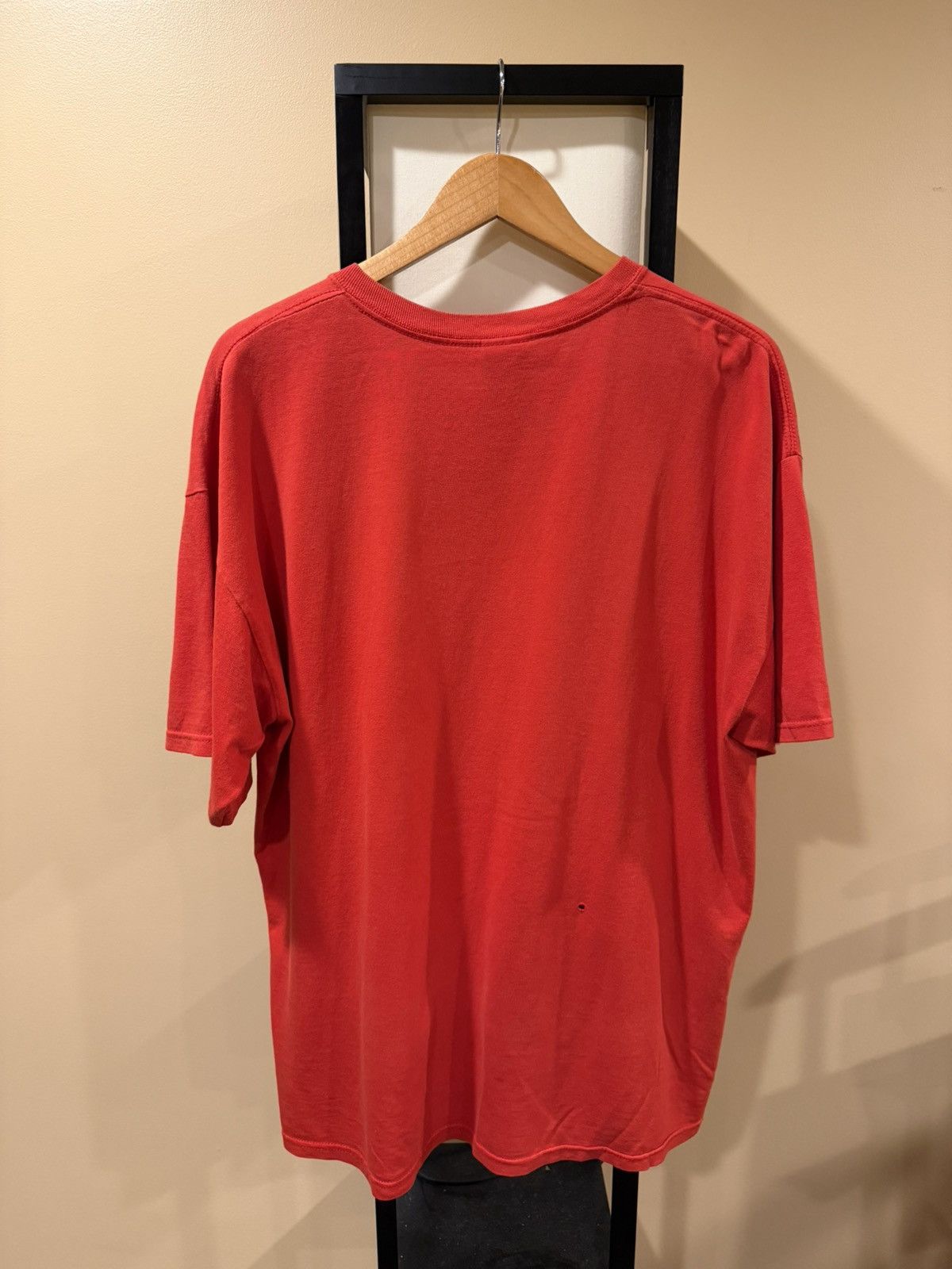 Vintage Vintage NERD “Brain is For Lovers” Red Distressed T-Shirt Size US XL / EU 56 / 4 - 2 Thumbnail