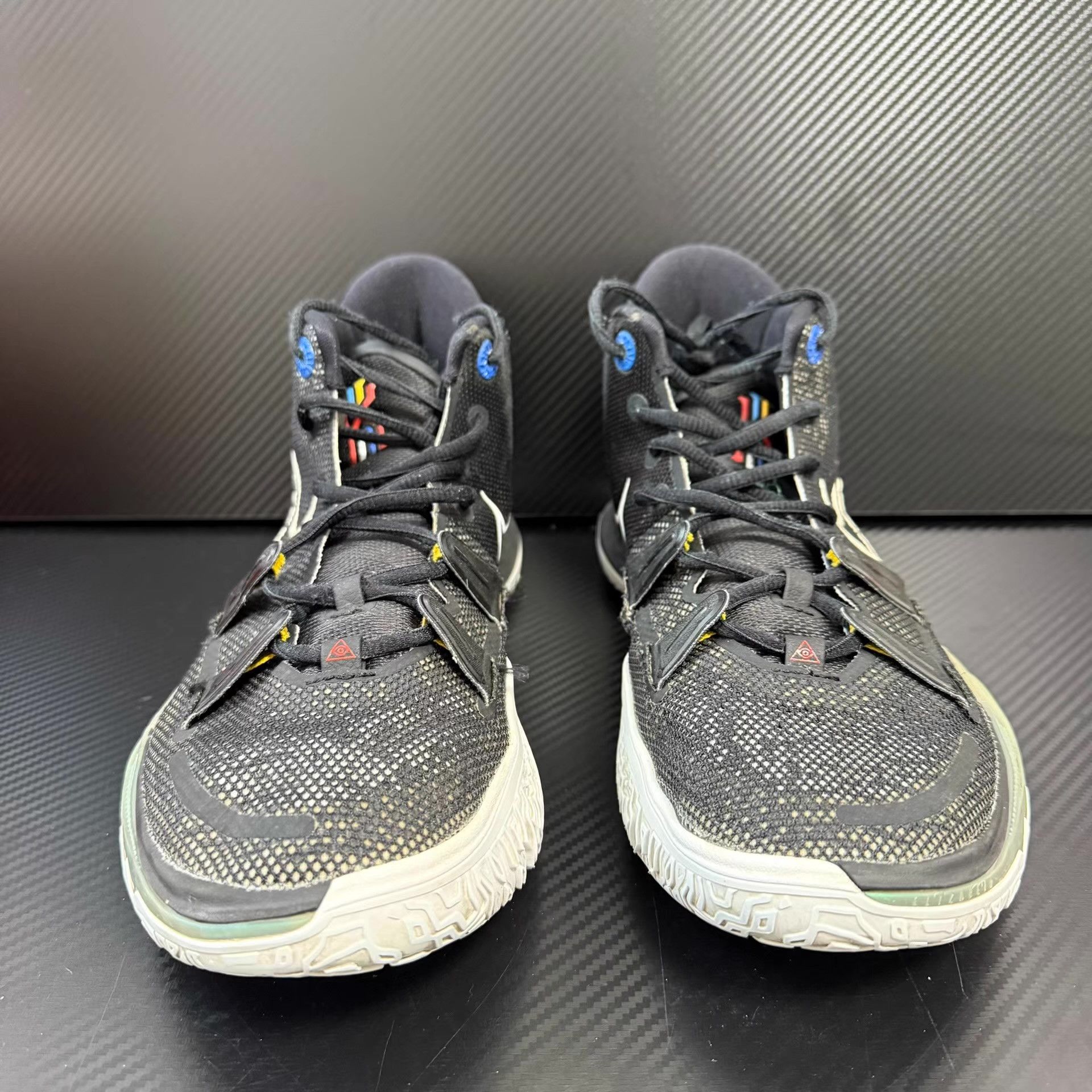 Nike Nike Kyrie 6 Q11 Size US 10 / EU 43 - 2 Thumbnail