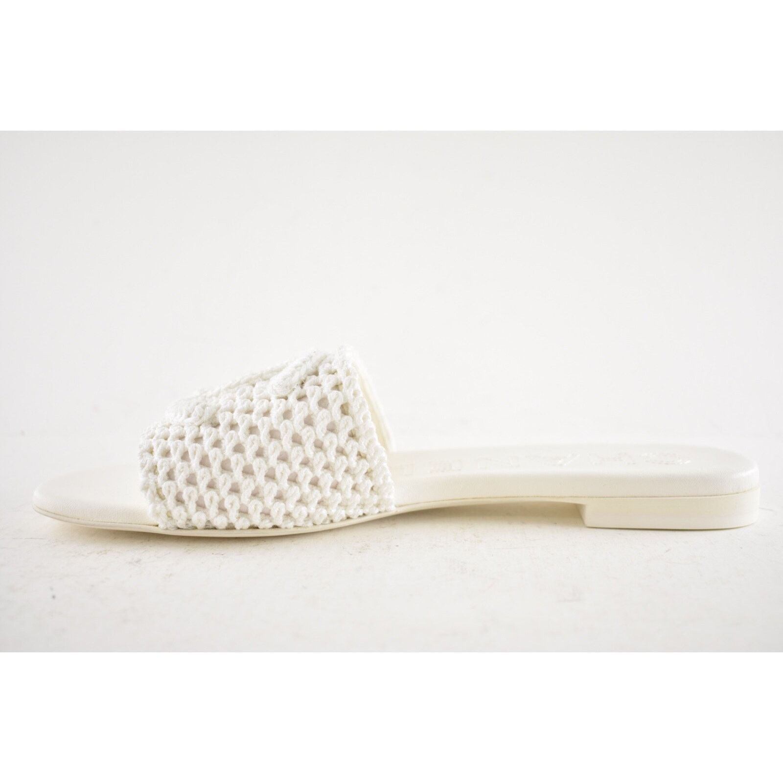 Chanel Chanel 24M White Crochet Knit Coco Beach CC Logo Mule Size US 11 / IT 41 - 19 Thumbnail