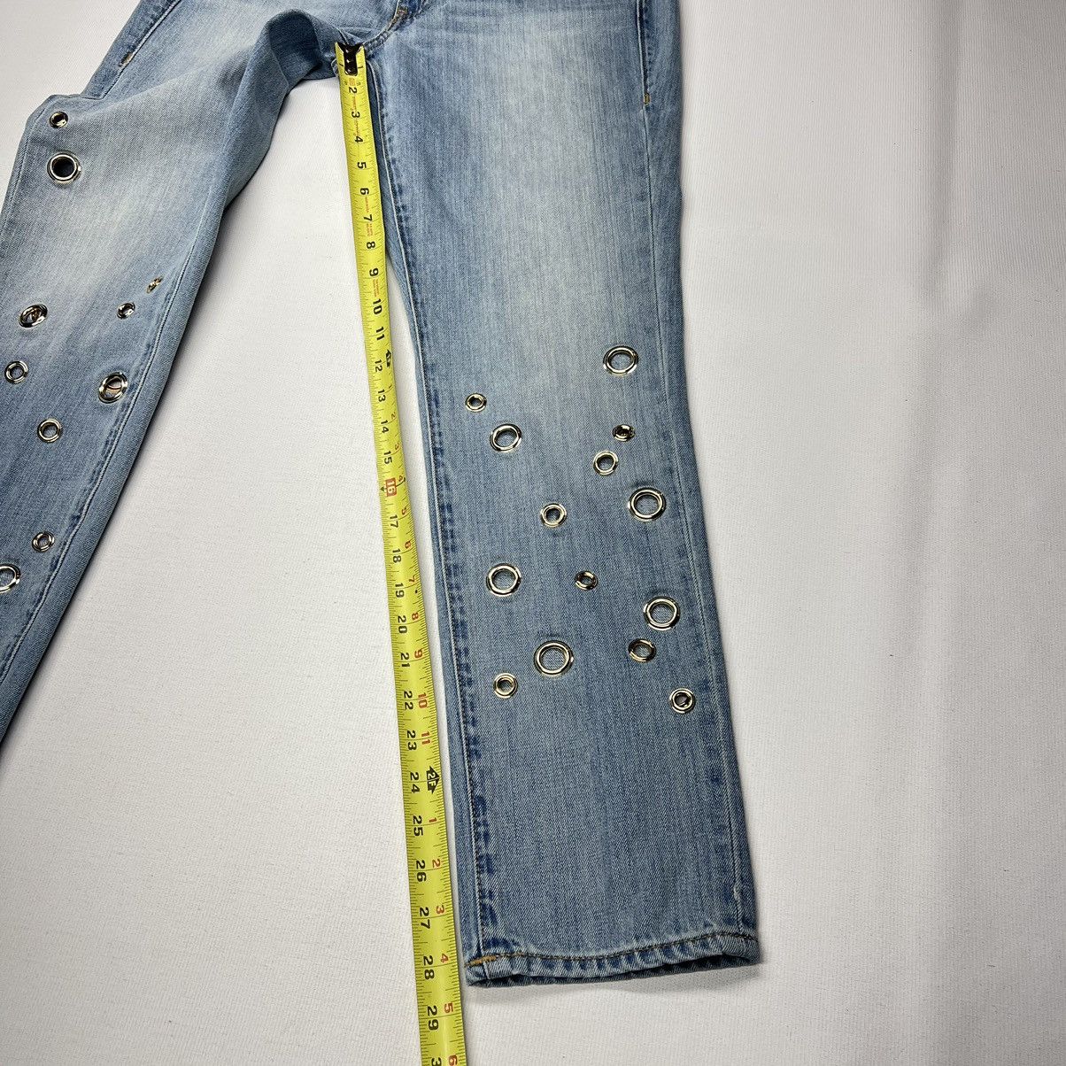 True Religion True Religion Jeans Blue Cameron Slim Boyfriend Grommet Size 27" / US 4 / IT 40 - 22 Thumbnail