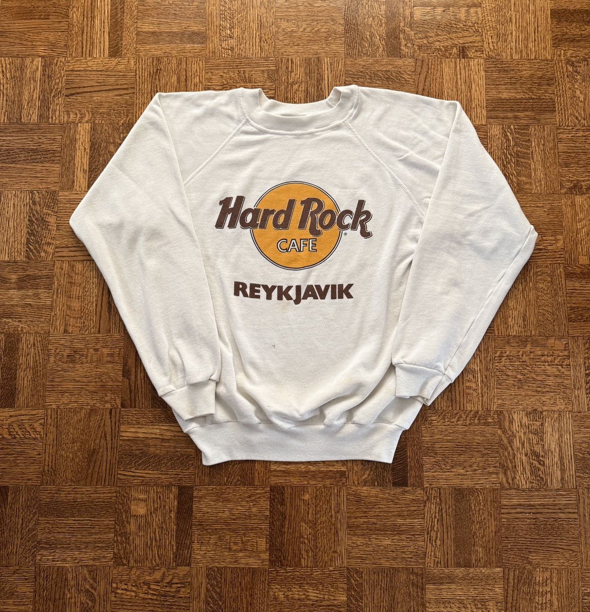 Hard Rock Cafe Vintage Hard Rock Cafe Reykjavik Crewneck Sweatshirt Size US L / EU 52-54 / 3 - 1 Thumbnail