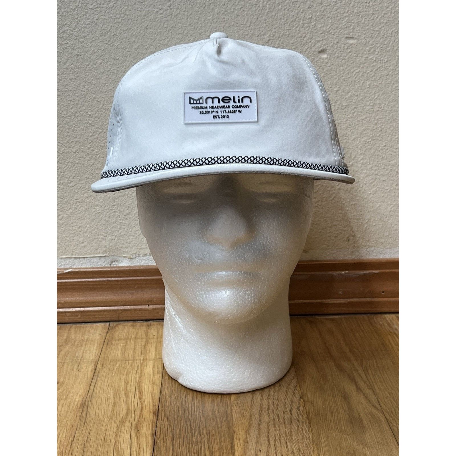Other Melin Hydro Coronado Brick Flat Bill Hat, White, Classic Size ONE SIZE - 1 Thumbnail