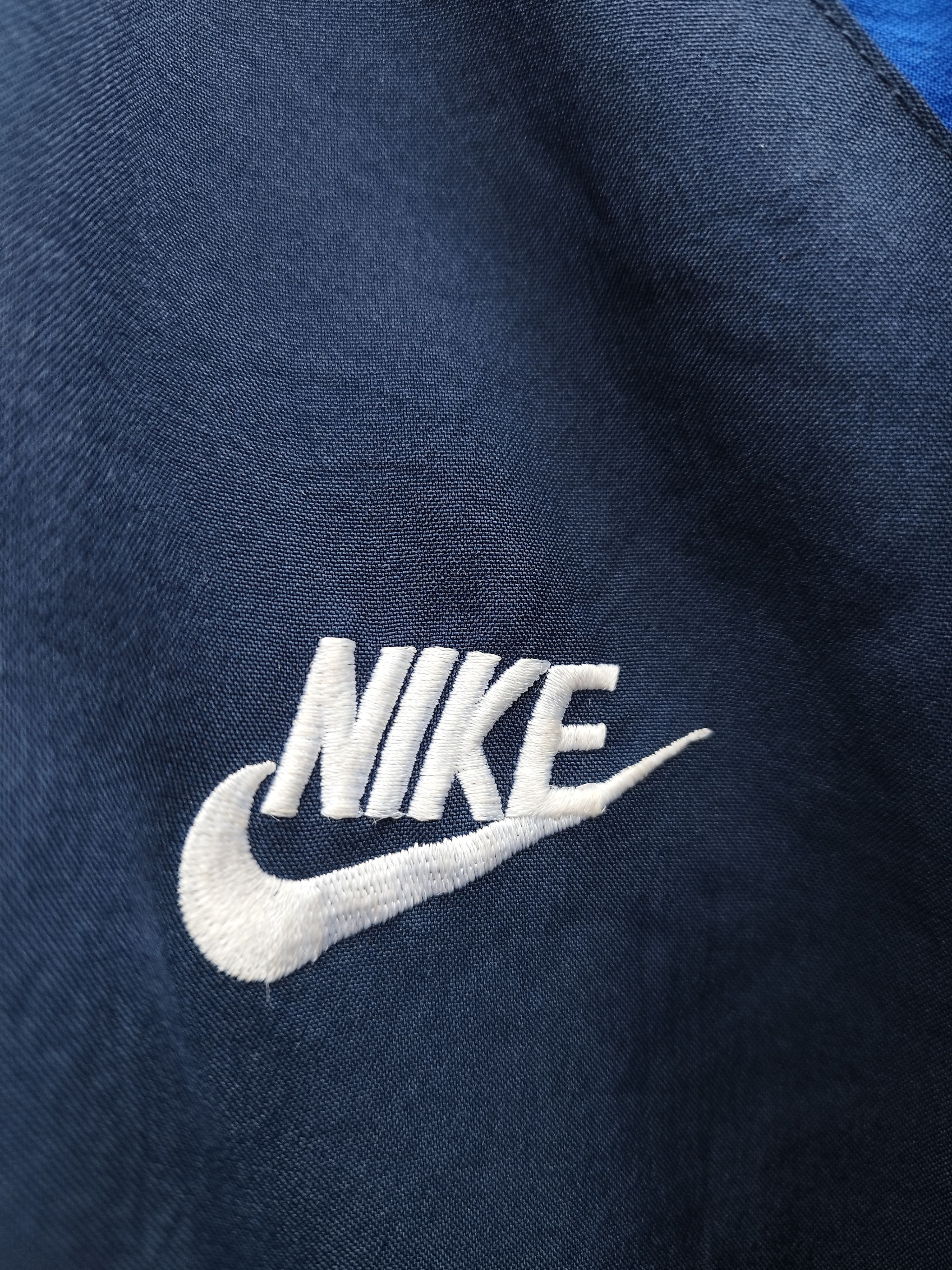 Nike Vintage Nike Big Swoosh Windbreaker Made in USA Jacket 90s Size US M / EU 48-50 / 2 - 15 Thumbnail