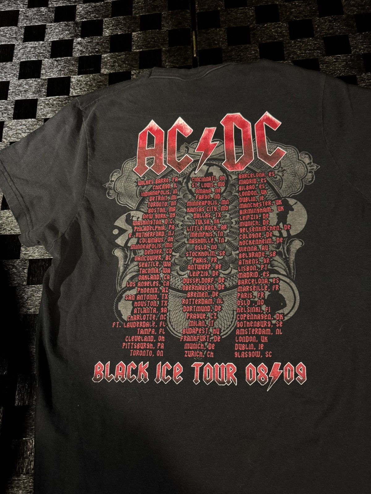 Band Tees × Vintage Vintage AC/DC Black Ice Tour Tee Size M Size US M / EU 48-50 / 2 - 6 Thumbnail