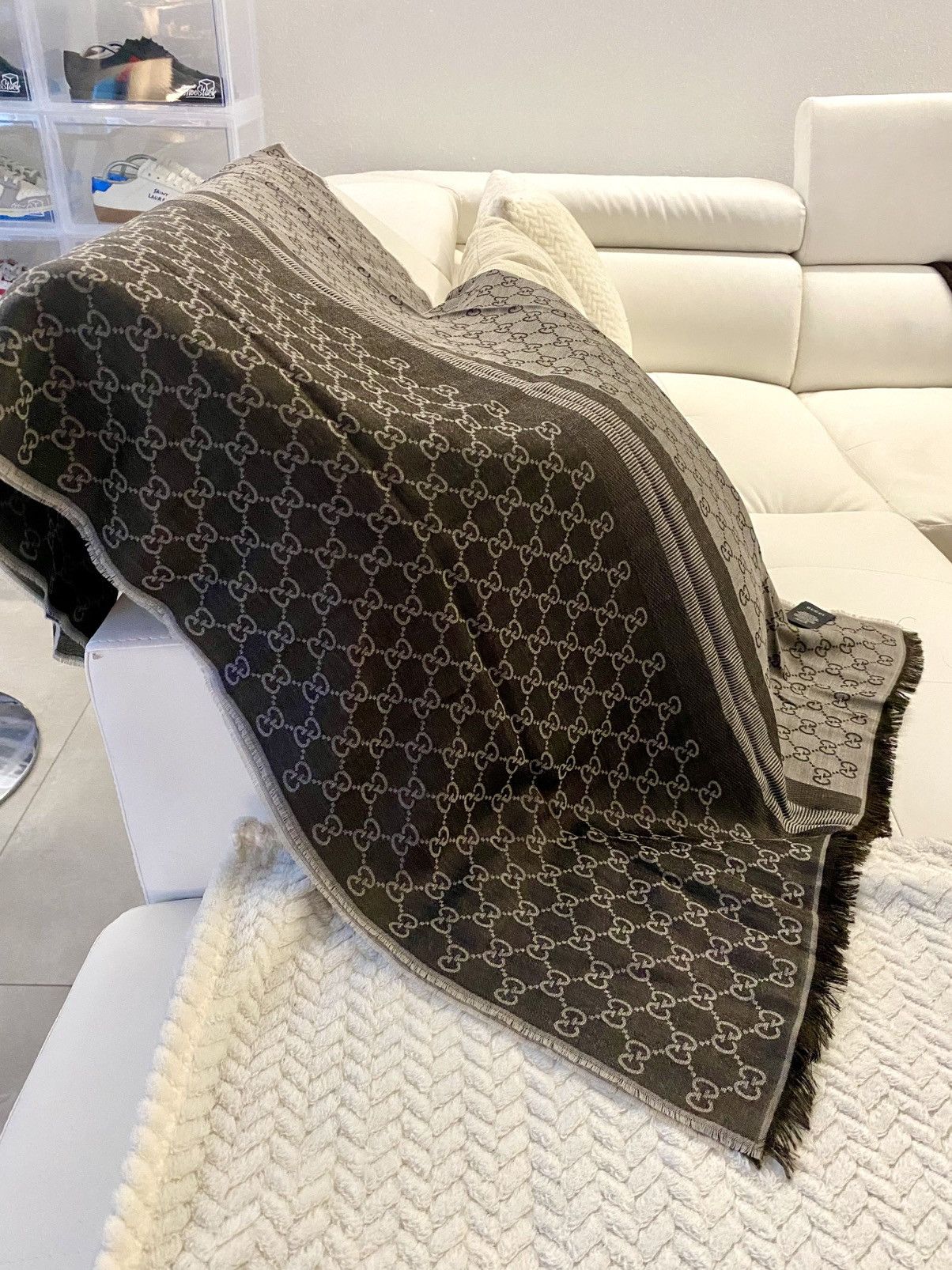 Gucci NEVER WORN Gucci All Over GGs Monogramm Grey and Brown Size ONE SIZE - 1 Thumbnail