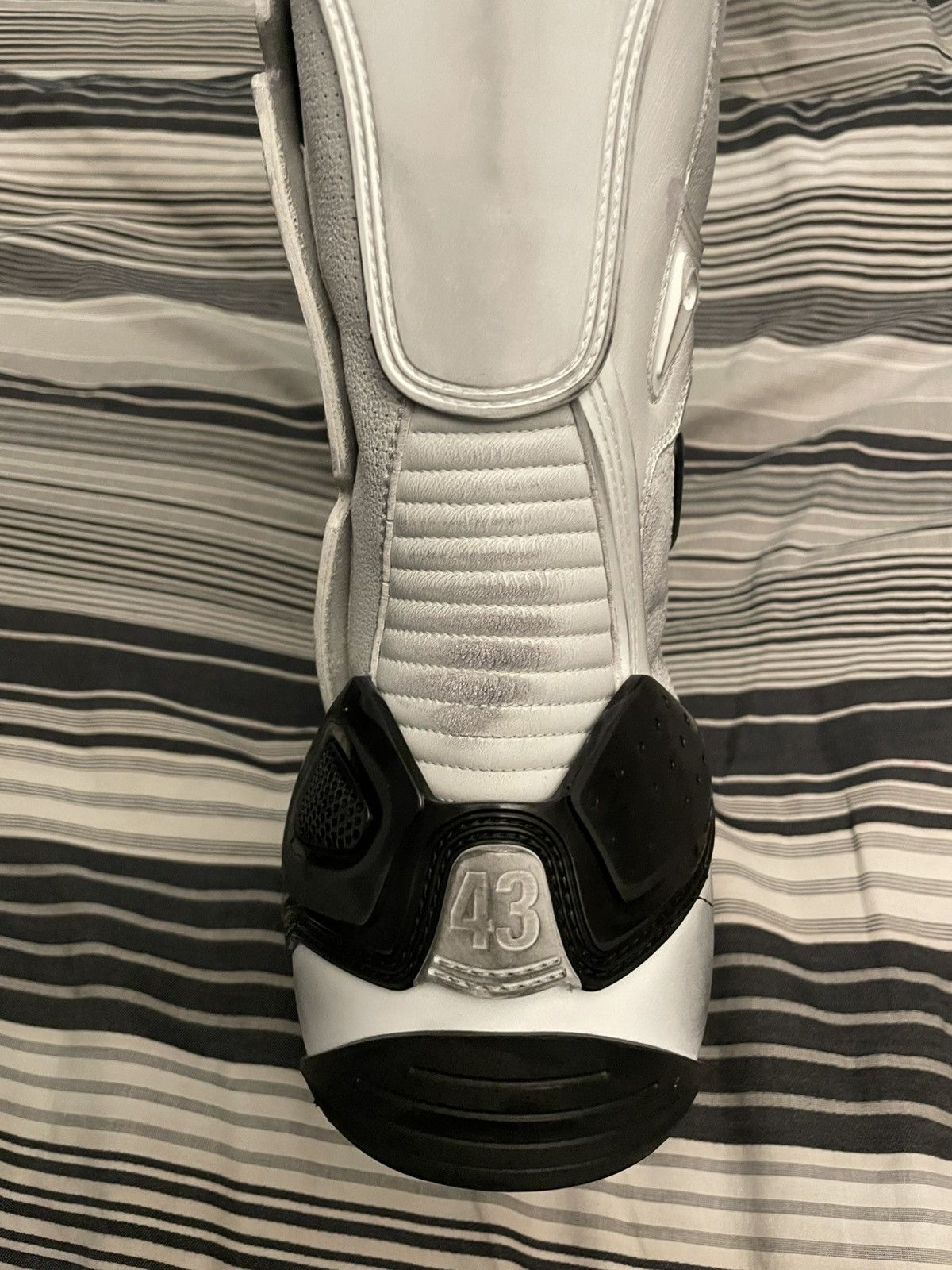 Balenciaga Winter 23 Balenciaga runway biker boots Size US 10 / EU 43 - 4 Thumbnail