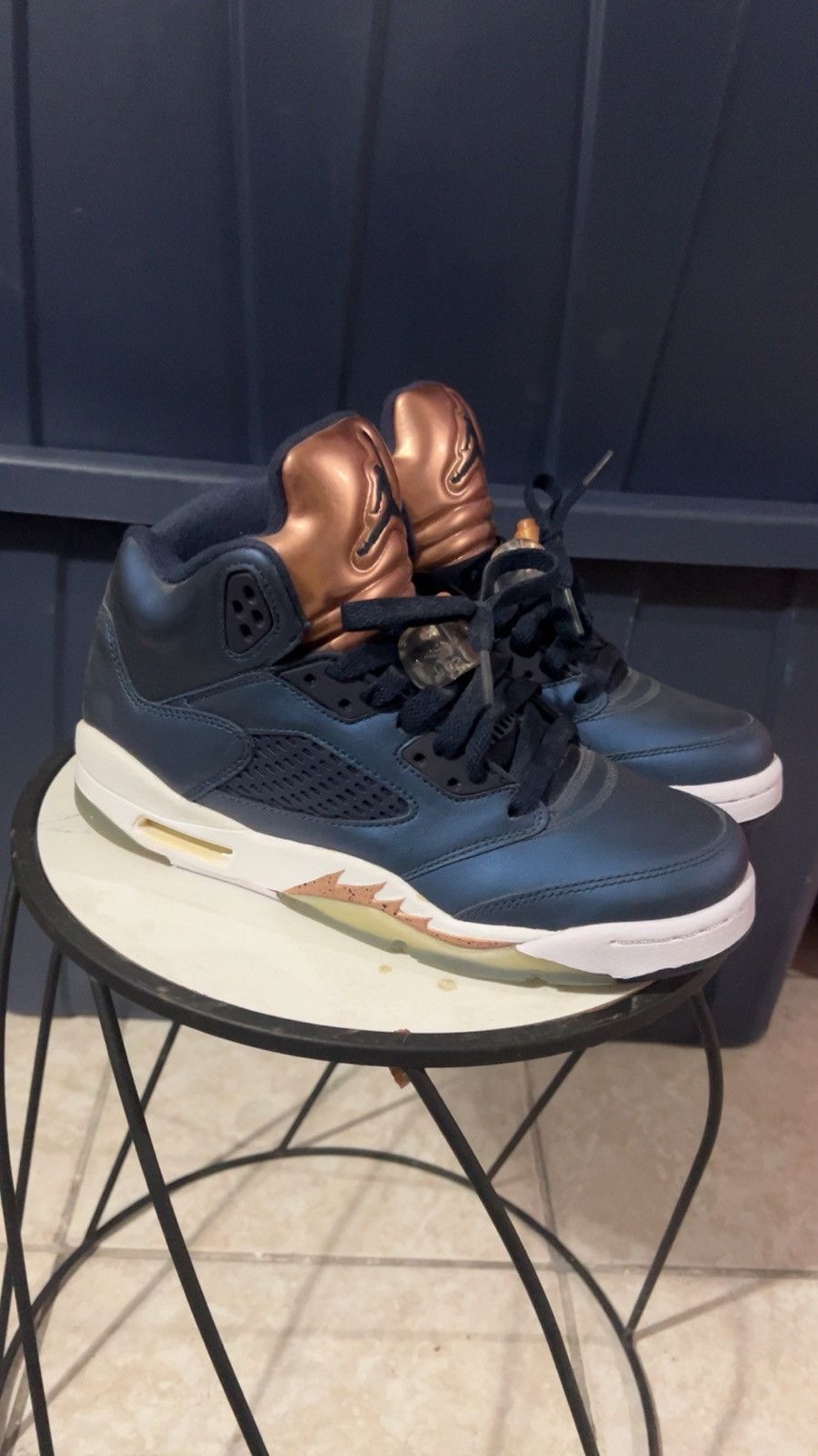 Nike Retro Jordan Bronze 5 Size US 6 / EU 39 - 3 Thumbnail
