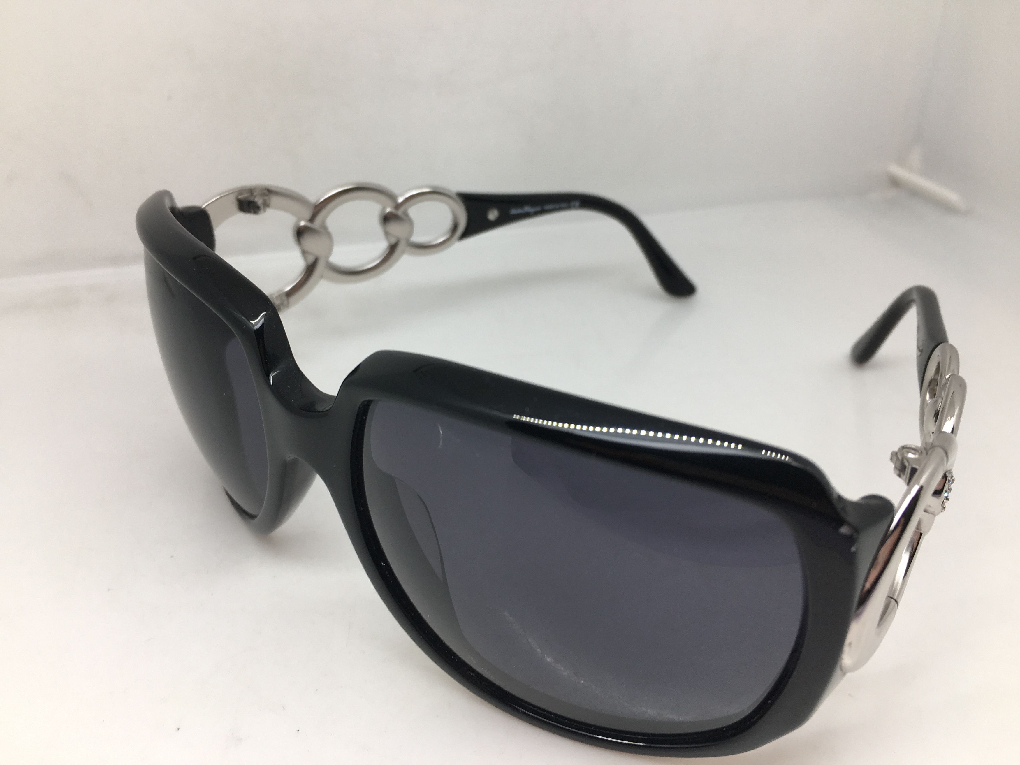 Salvatore Ferragamo Salvatore Ferragamo SF2118 Rapped Sunglasses Frame Size ONE SIZE - 3 Thumbnail