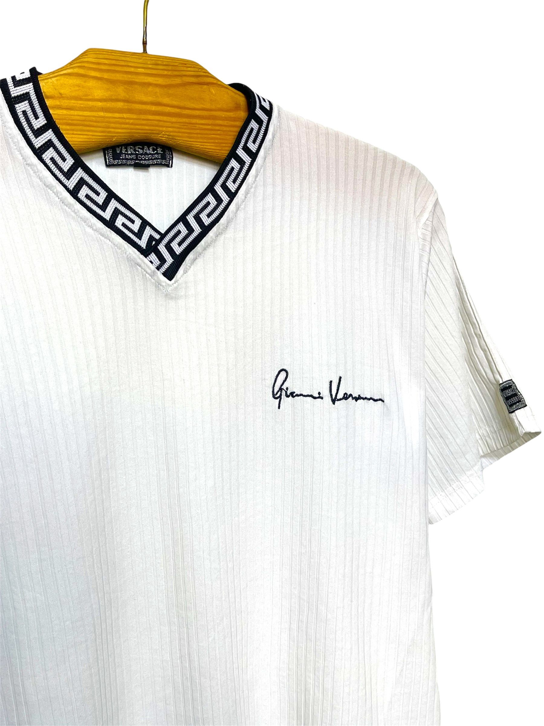 Versace 🔥 Tshirt jersey Gianni versace logo size xl greca Vneck Size US XL / EU 56 / 4 - 2 Thumbnail