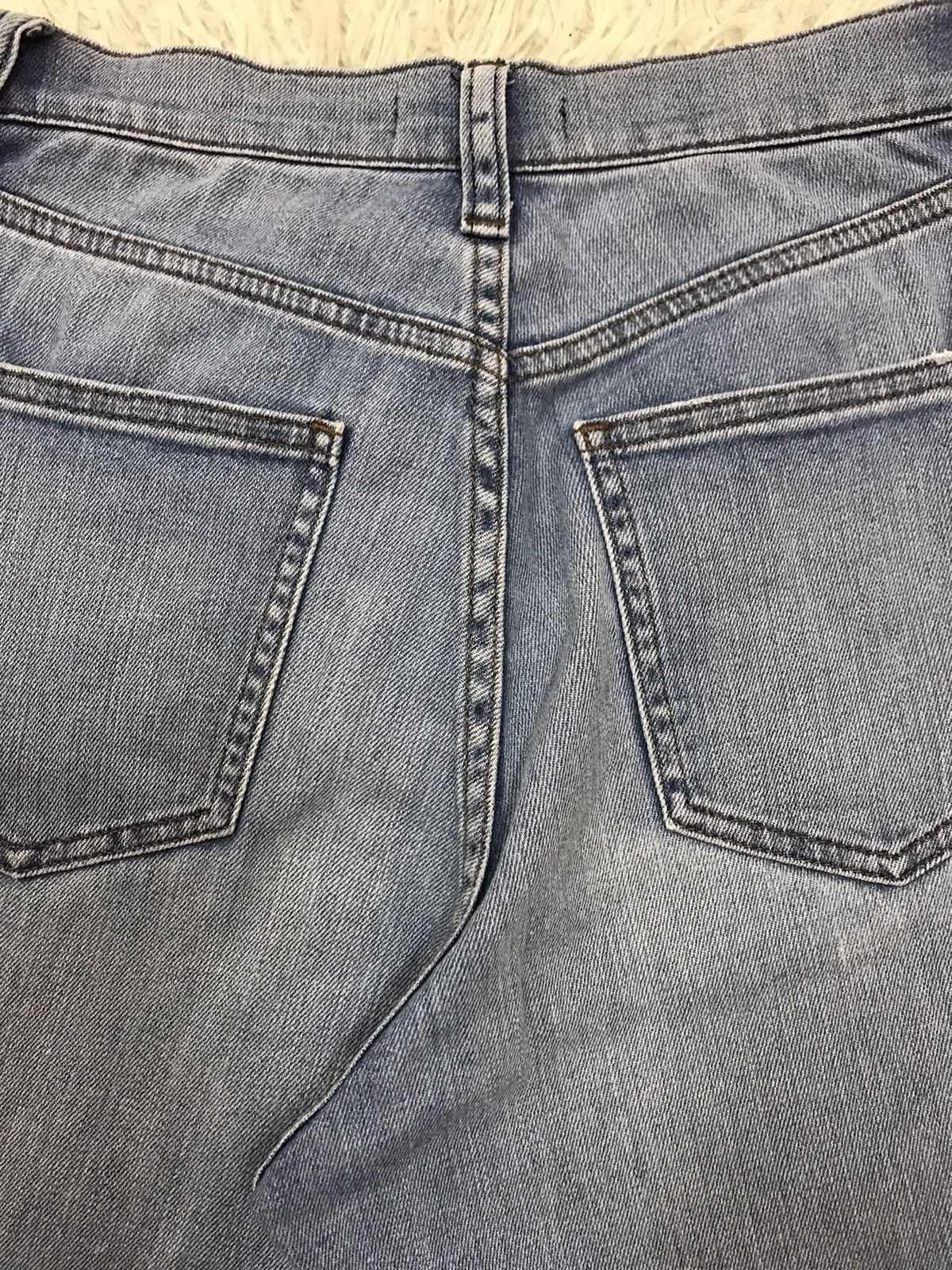 Japanese Brand Uniqlo Fabric by Kaihara Slim Fit Distressed Jeans Size 24" / US 00 / IT 34 - 9 Thumbnail