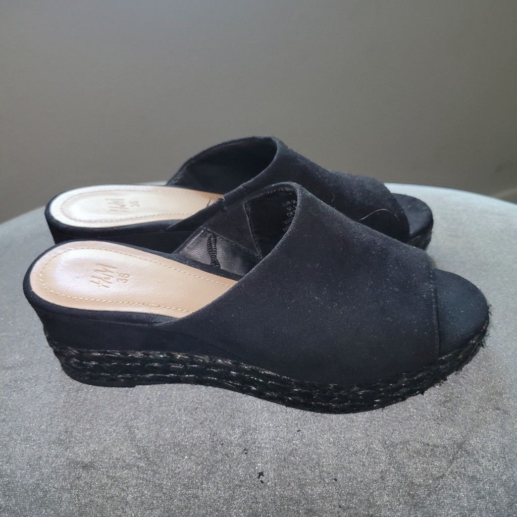 H&M H&M Faux Suede Mules Block Size 36EU 6US Women's Size US 6 / IT 36 - 6 Thumbnail