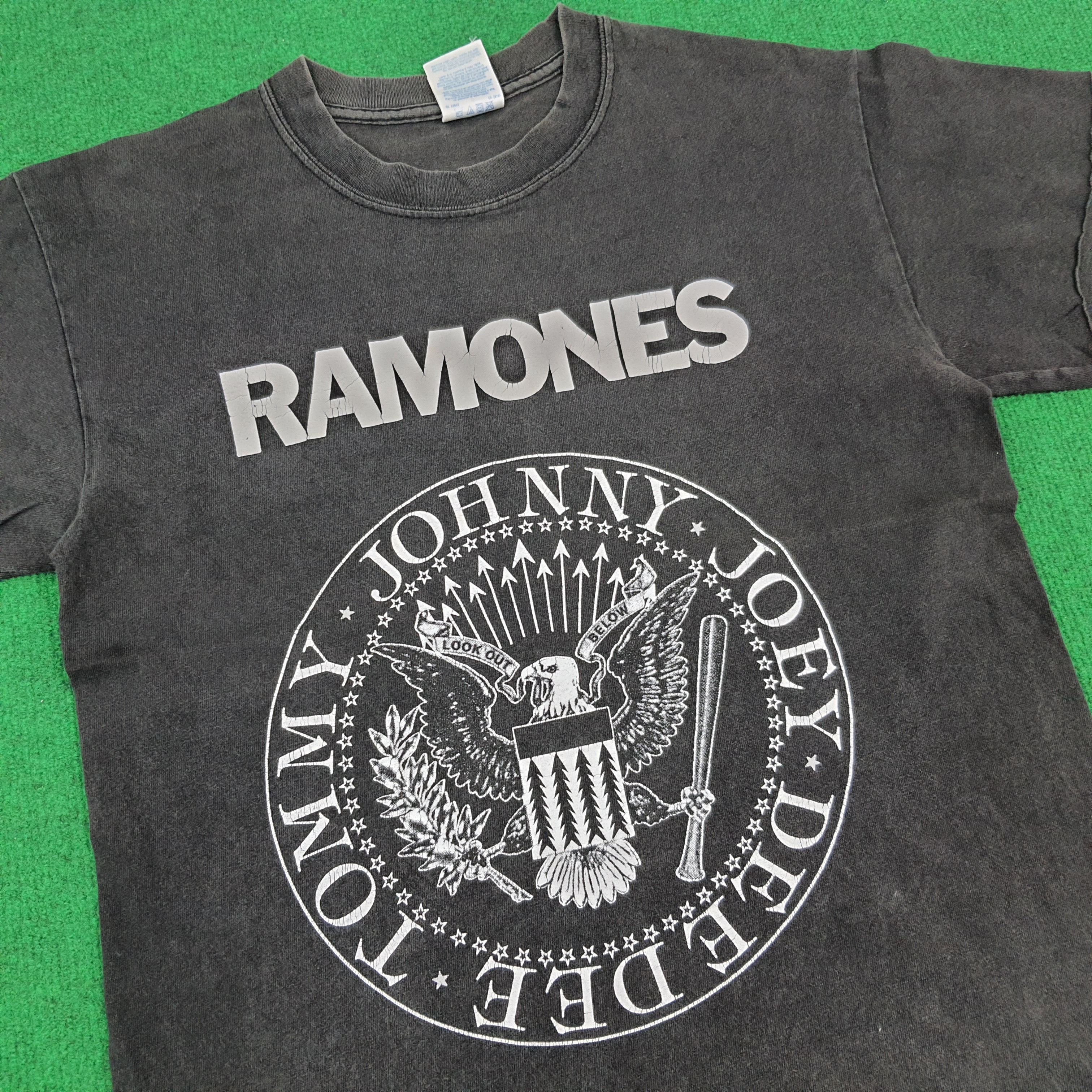 Band Tees × Vintage Vintage RAMONES American Punk Rock Band Tshirt Size US S / EU 44-46 / 1 - 2 Thumbnail