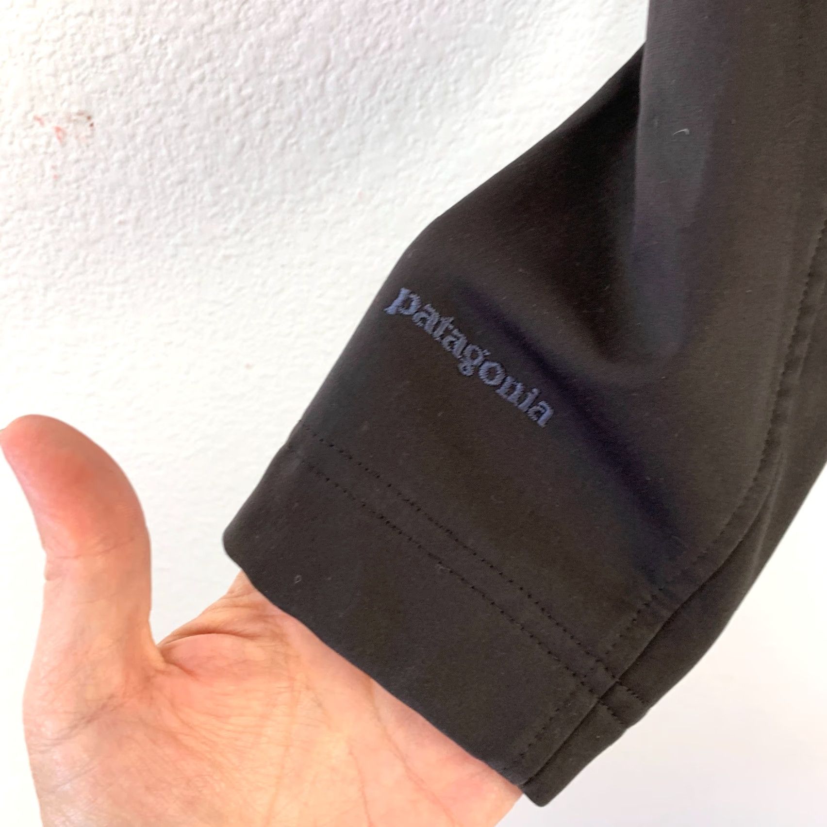 Patagonia Patagonia Jacket Womens Small 28195 Kiwa Black Solid Softshell Jacket Coat Outdoor Casual Autumn Winter 0 Size S / US 4 / IT 40 - 6 Thumbnail