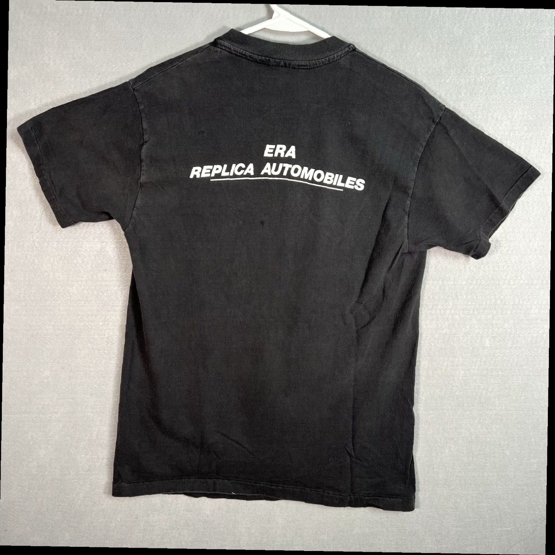 Hanes Authentic Retro Style Ford GT40 MK1 Car Enthusiast T-Shirt for Men in Black Medium Size Size US M / EU 48-50 / 2 - 2 Thumbnail