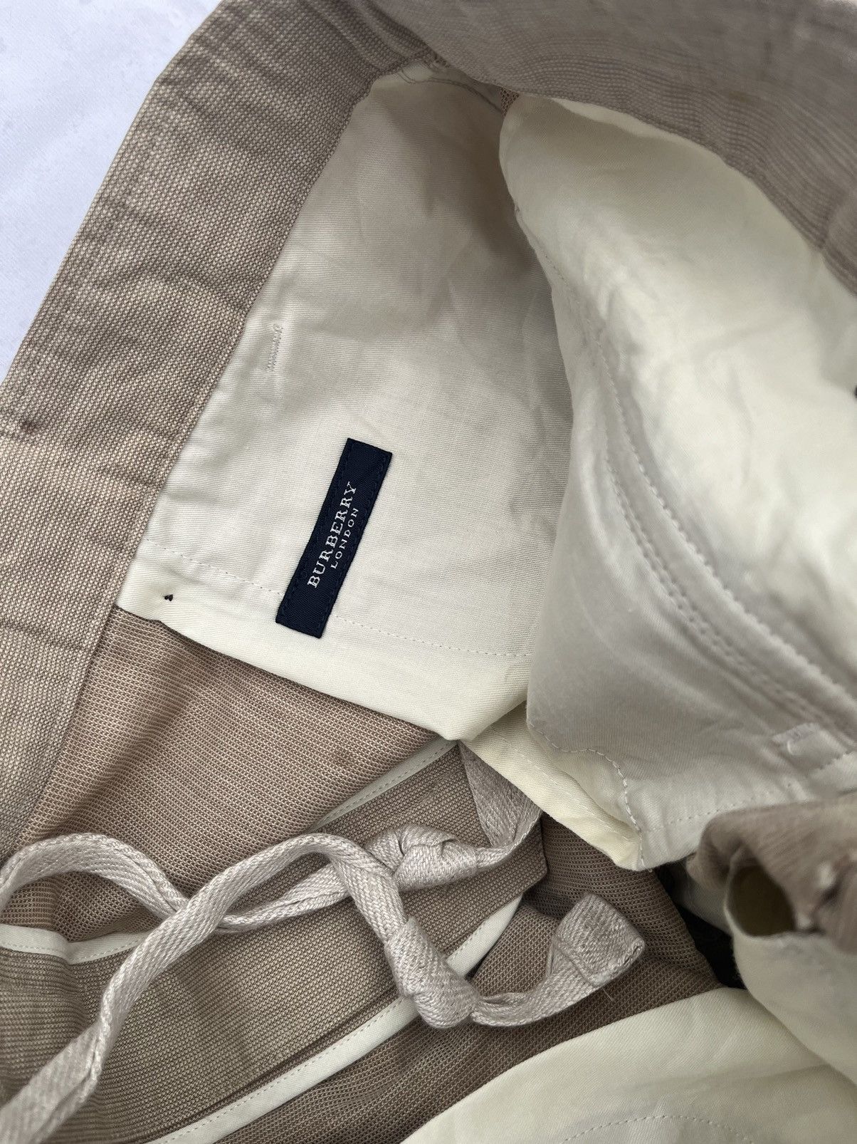 Burberry Vintage Classic Short Cargo Burberry Pants Size US 34 / EU 50 - 4 Thumbnail