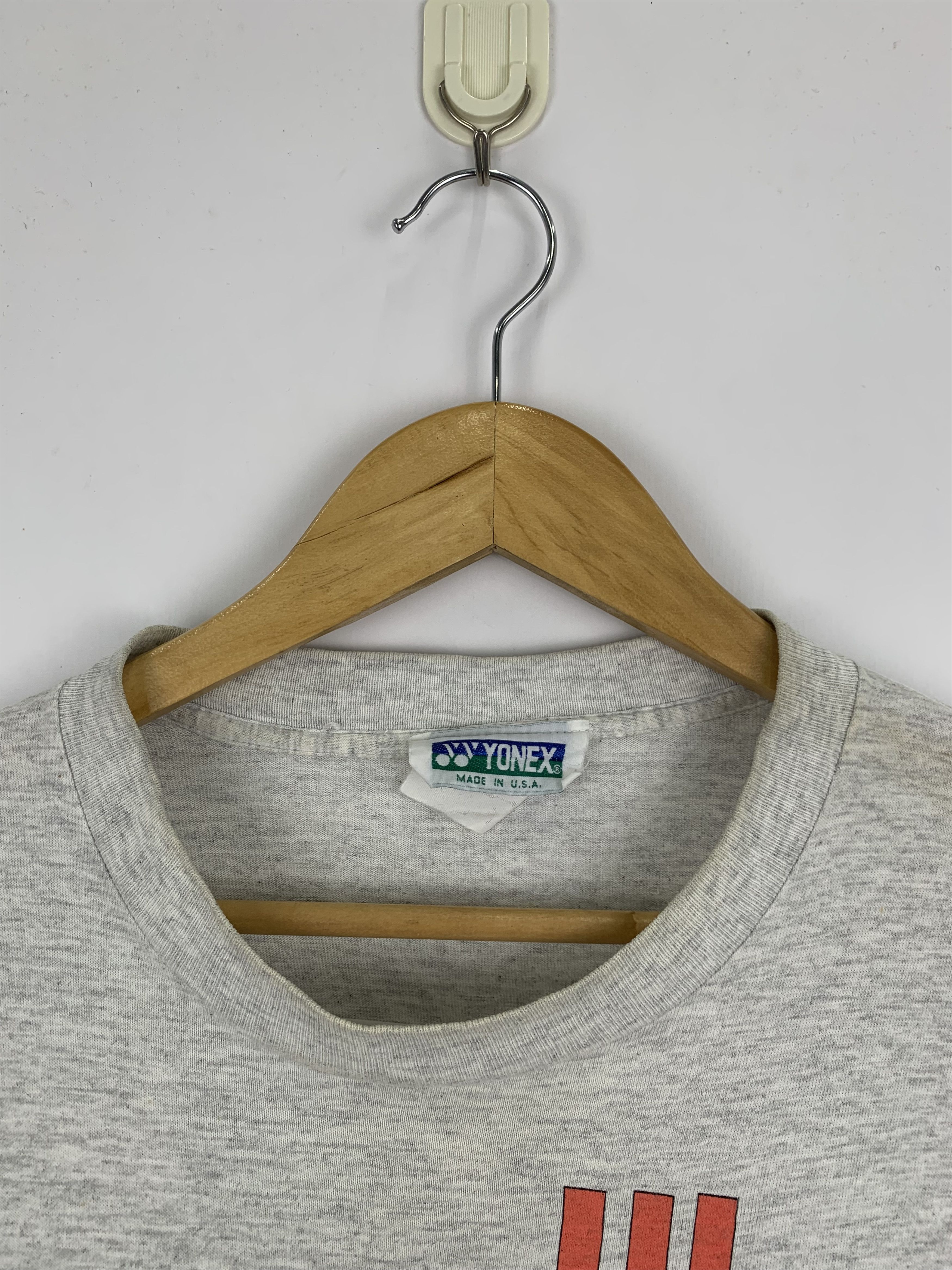 Japanese Brand Vintage 90s Yonex Made In Usa Tee TA0103 Size US L / EU 52-54 / 3 - 8 Thumbnail