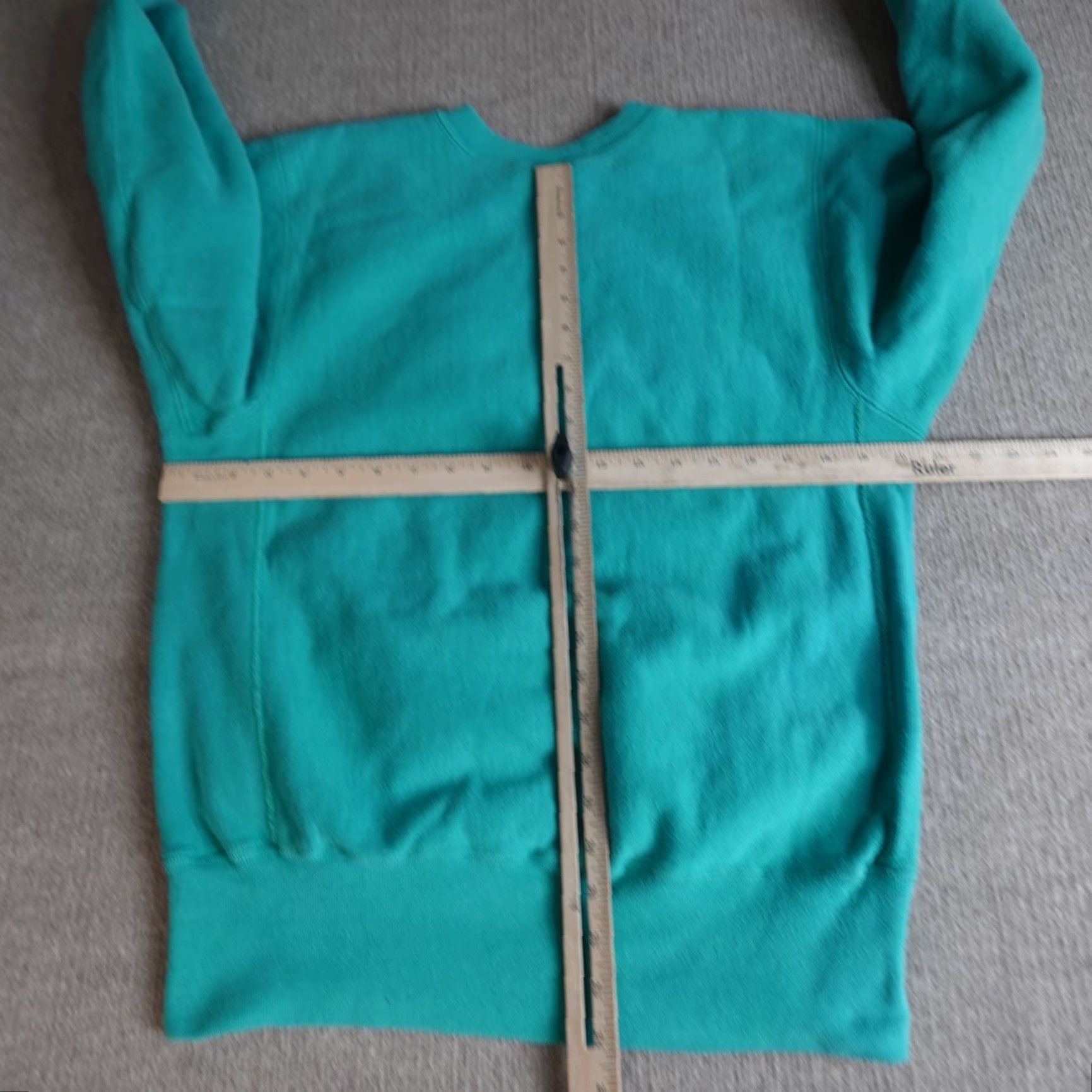 Champion VINTAGE Champion Sweatshirt Small S/XS Blue Green Teal Champion Reverse Weave USA Crew Neck Long Sleeve Pullover Mens Size US S / EU 44-46 / 1 - 5 Thumbnail