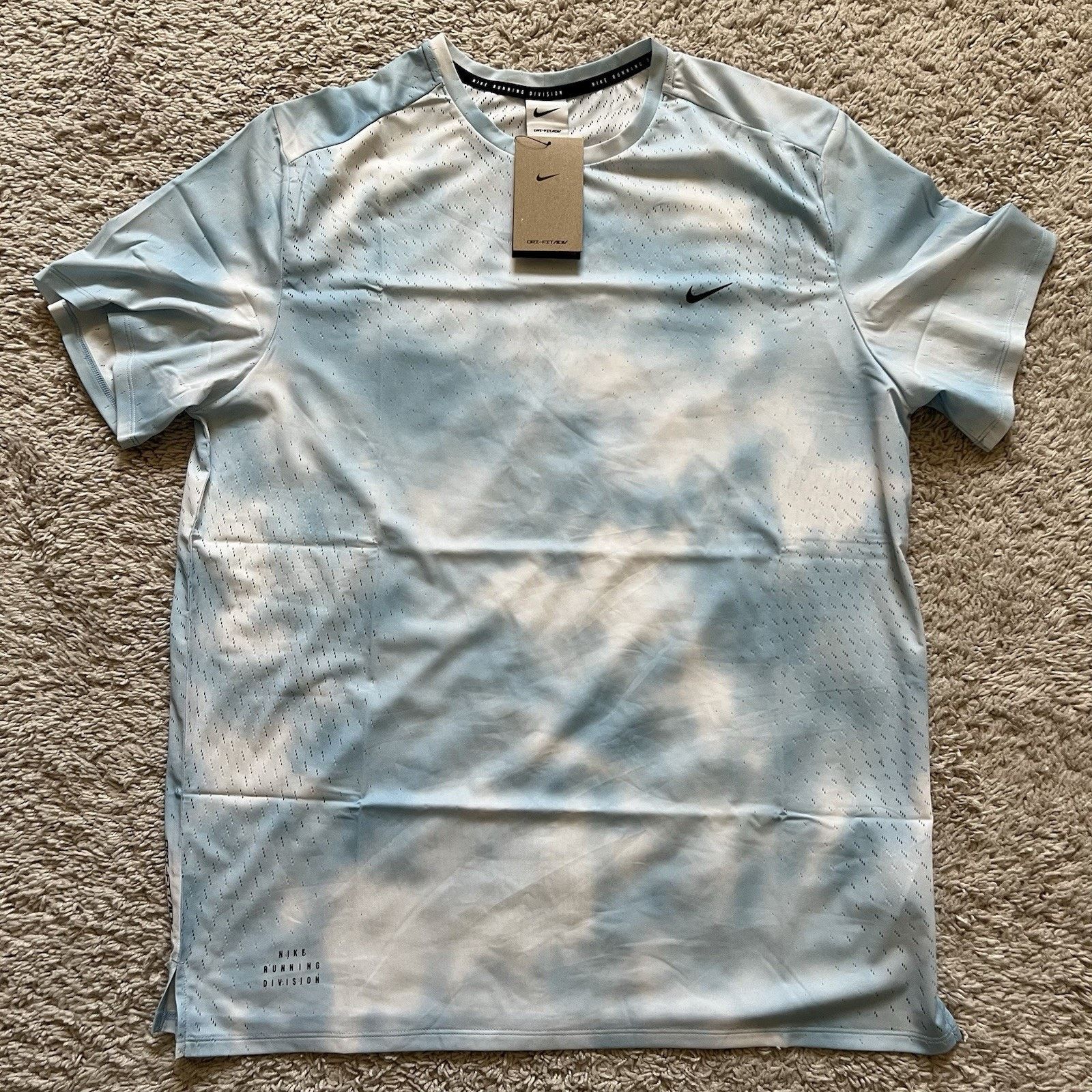 Nike Nike Running Division Breathe Running Top Large Blue Size US L / EU 52-54 / 3 - 5 Thumbnail