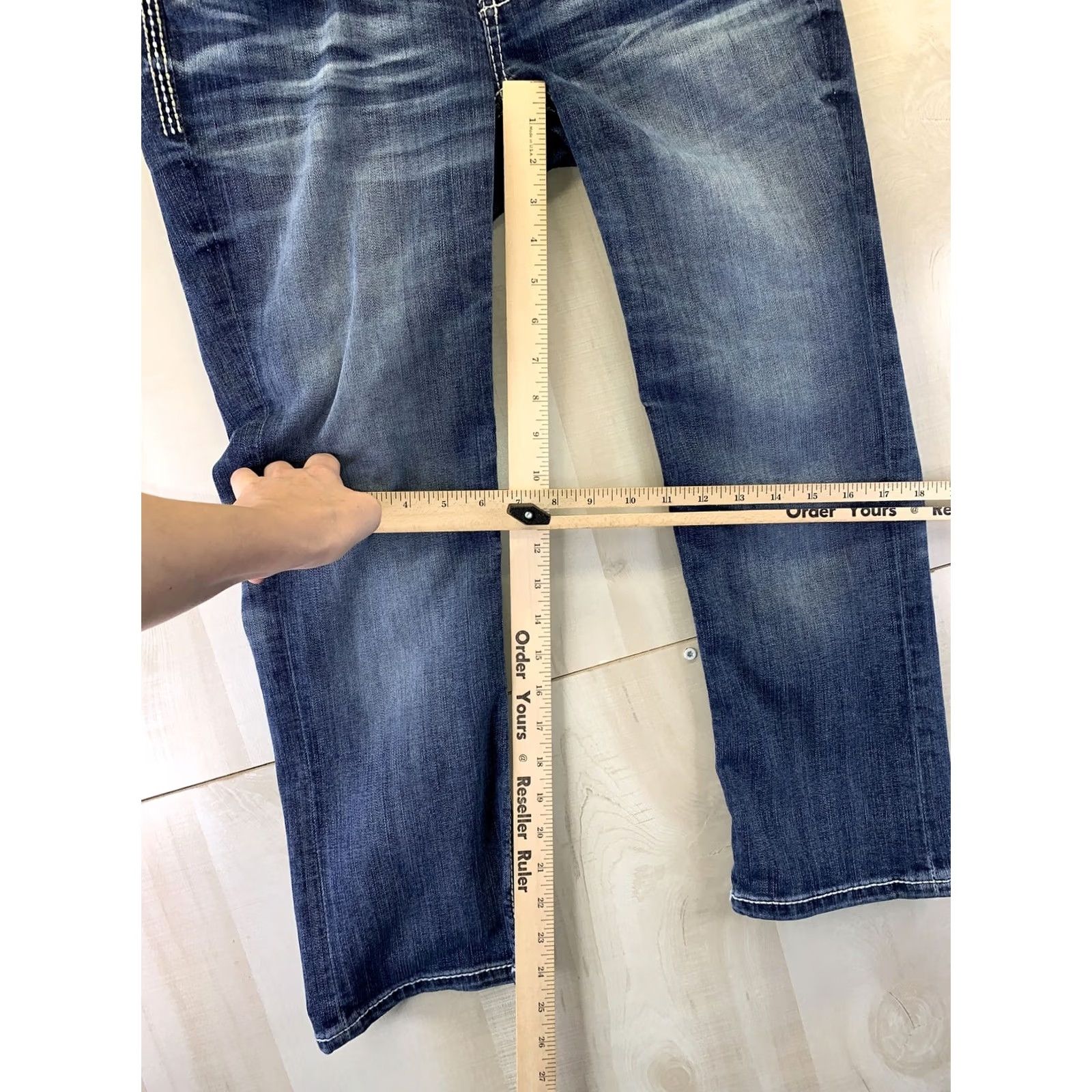 BKE BKE Denim Sabrina Capri Jeans Womens Size 27 -5229 Denim Capri Jeans 27 Blue Cotton Blend 5-Pocket Zipper Embroidered Buckle Sabrina Womens Jeans Size 27" / US 4 / IT 40 - 4 Thumbnail