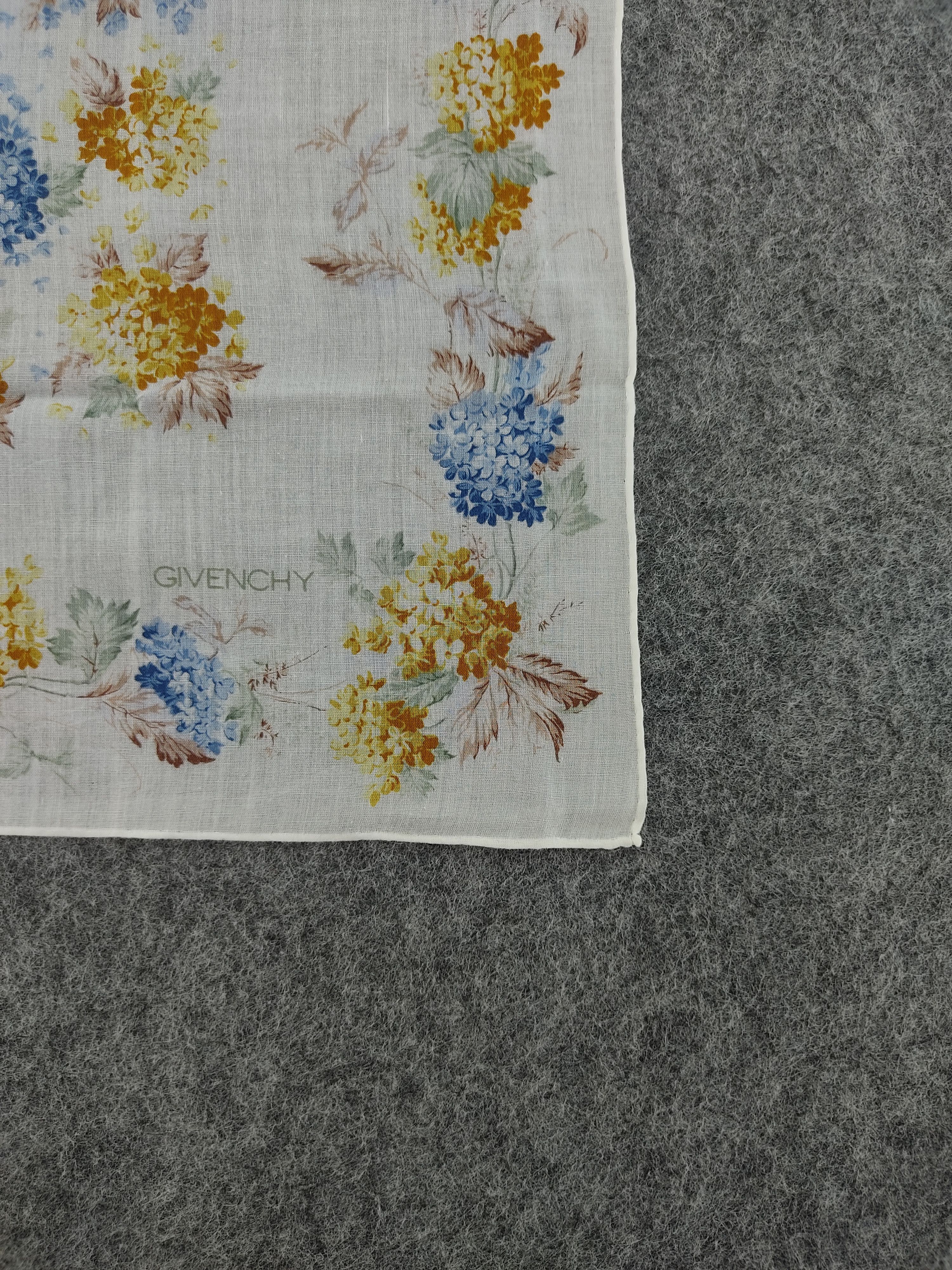 Givenchy Vintage Givenchy Handkerchief Neckerchief Bandana H027D Size ONE SIZE - 3 Thumbnail