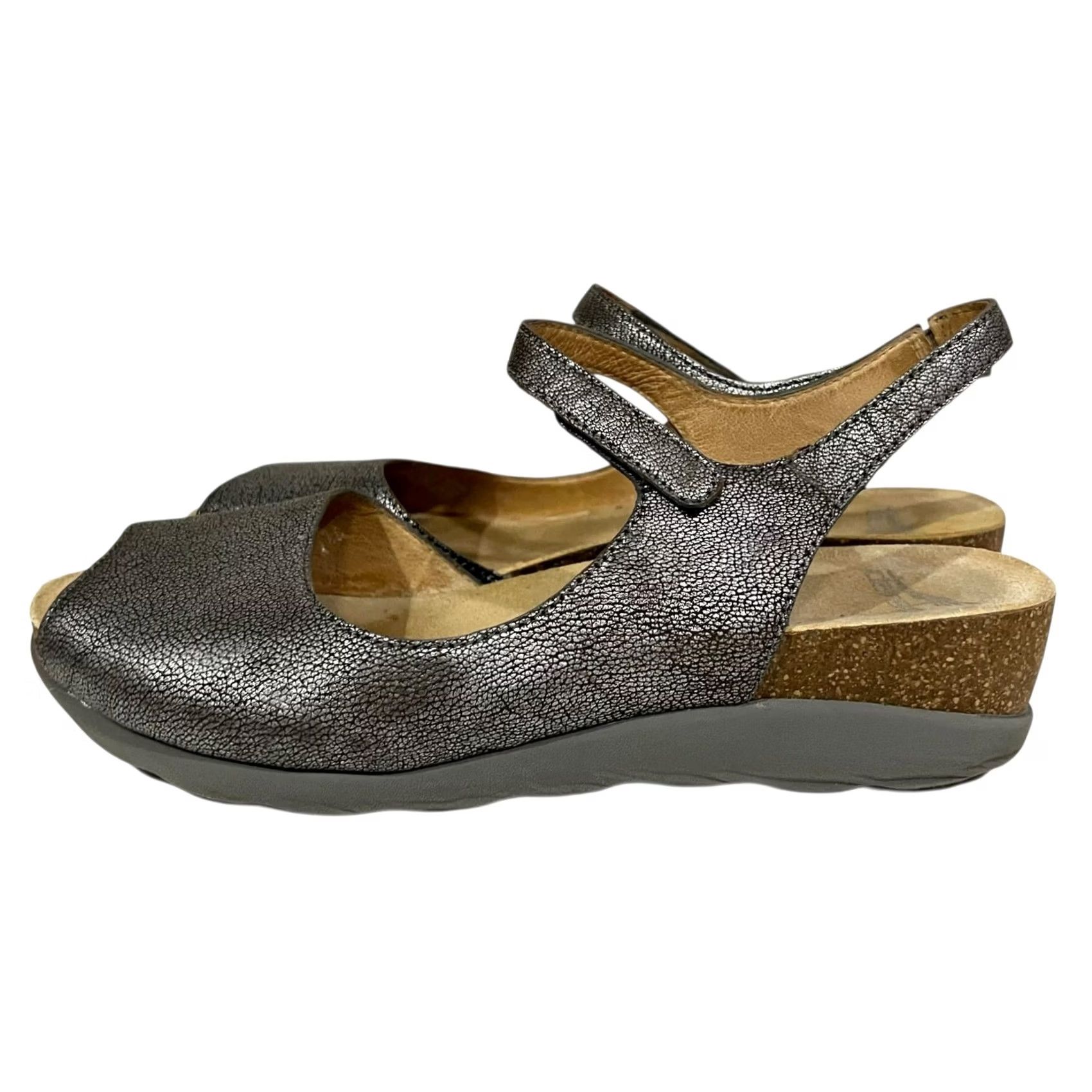 Dansko Dansko Marcy Metallic Pewter Women’s Sandal Peep Toe Ankle Strap Sz 41 11 US Sandal Women Peep toe Ankle Strap Silver Leather Hook & Loop Size US 11 / IT 41 - 4 Thumbnail